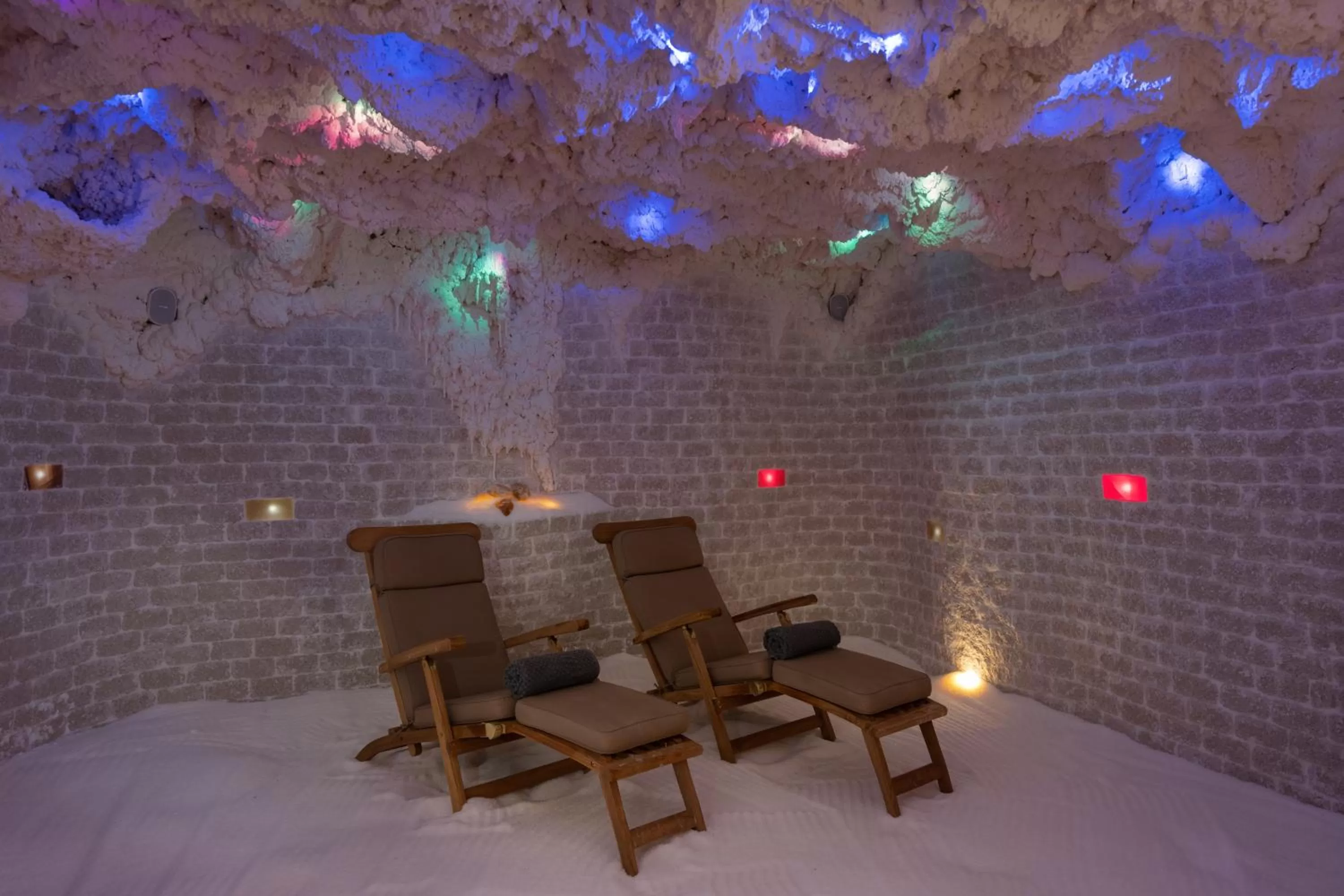 Spa and wellness centre/facilities in Buxton Crescent