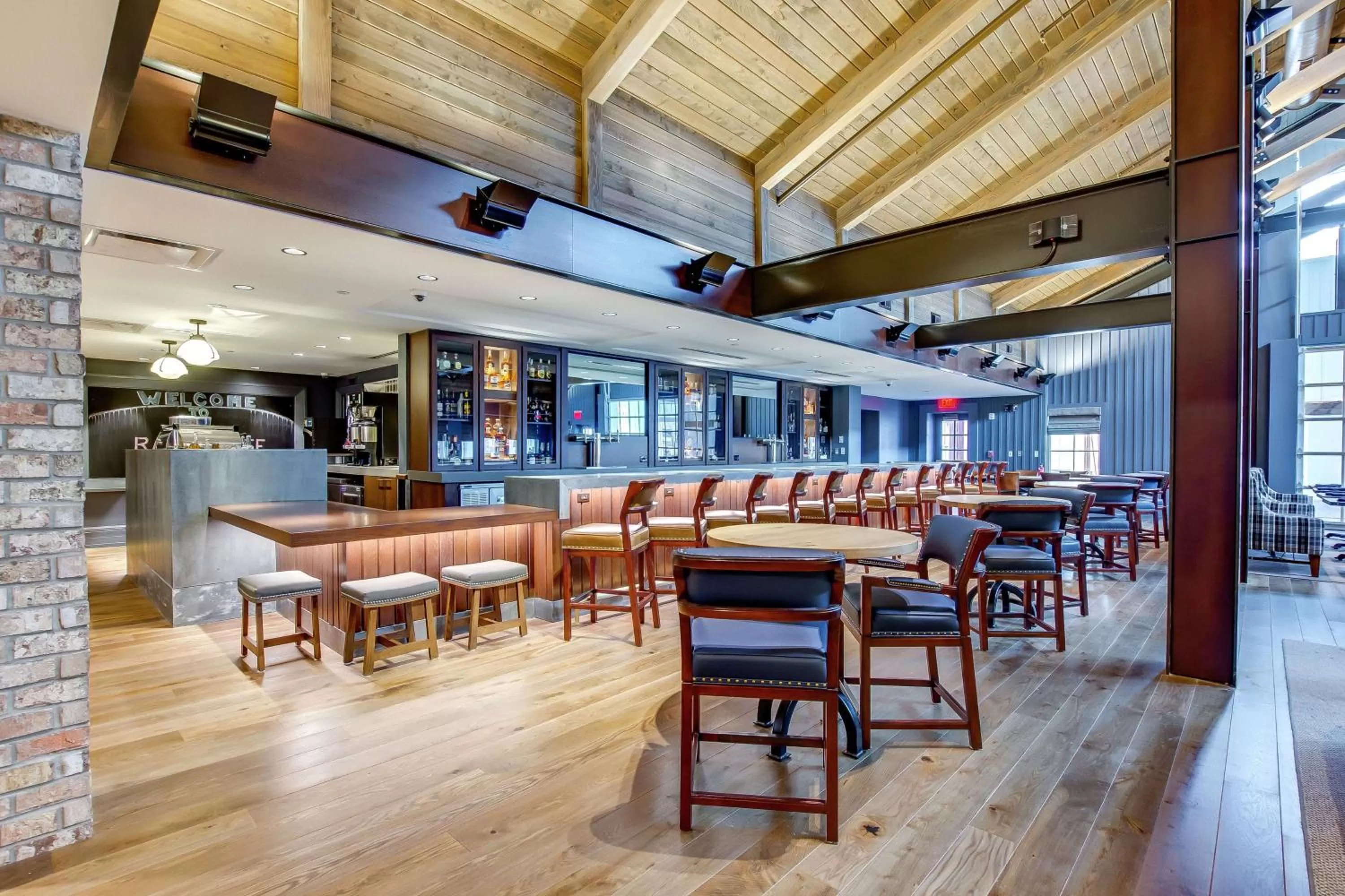 Lounge or bar in The Campbell House Lexington, Curio Collection by Hilton