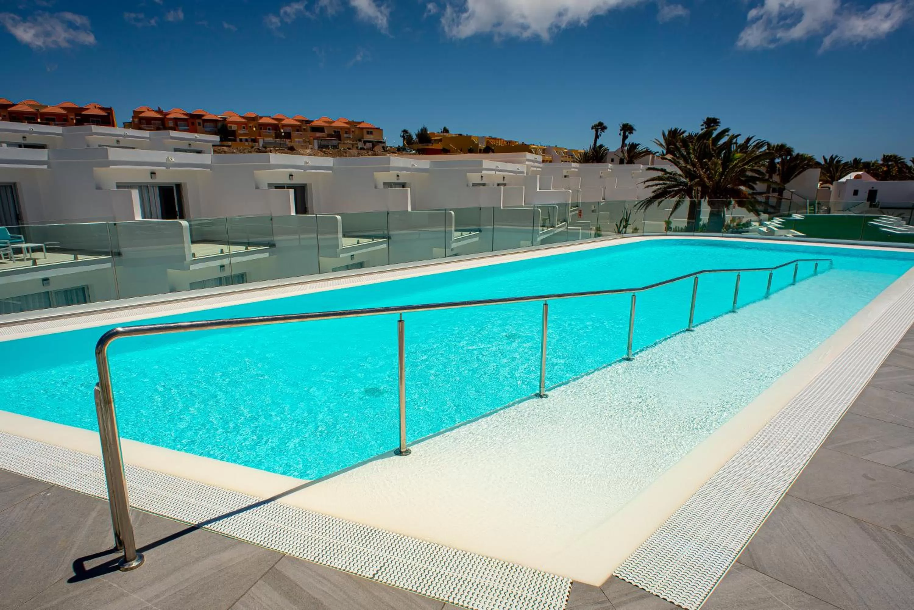 Swimming pool in Hotel Taimar