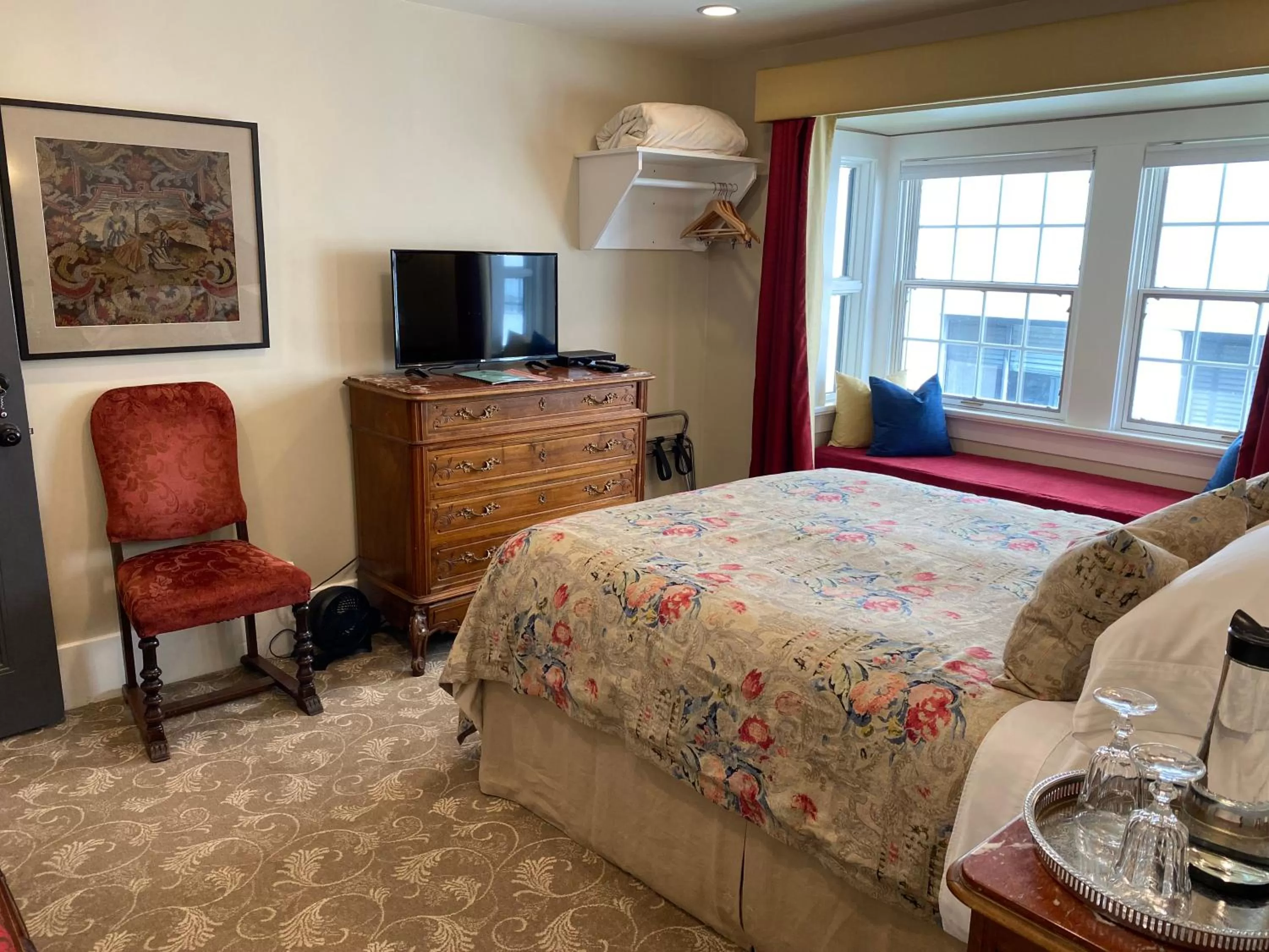 Photo of the whole room, Bed in West End Guest House