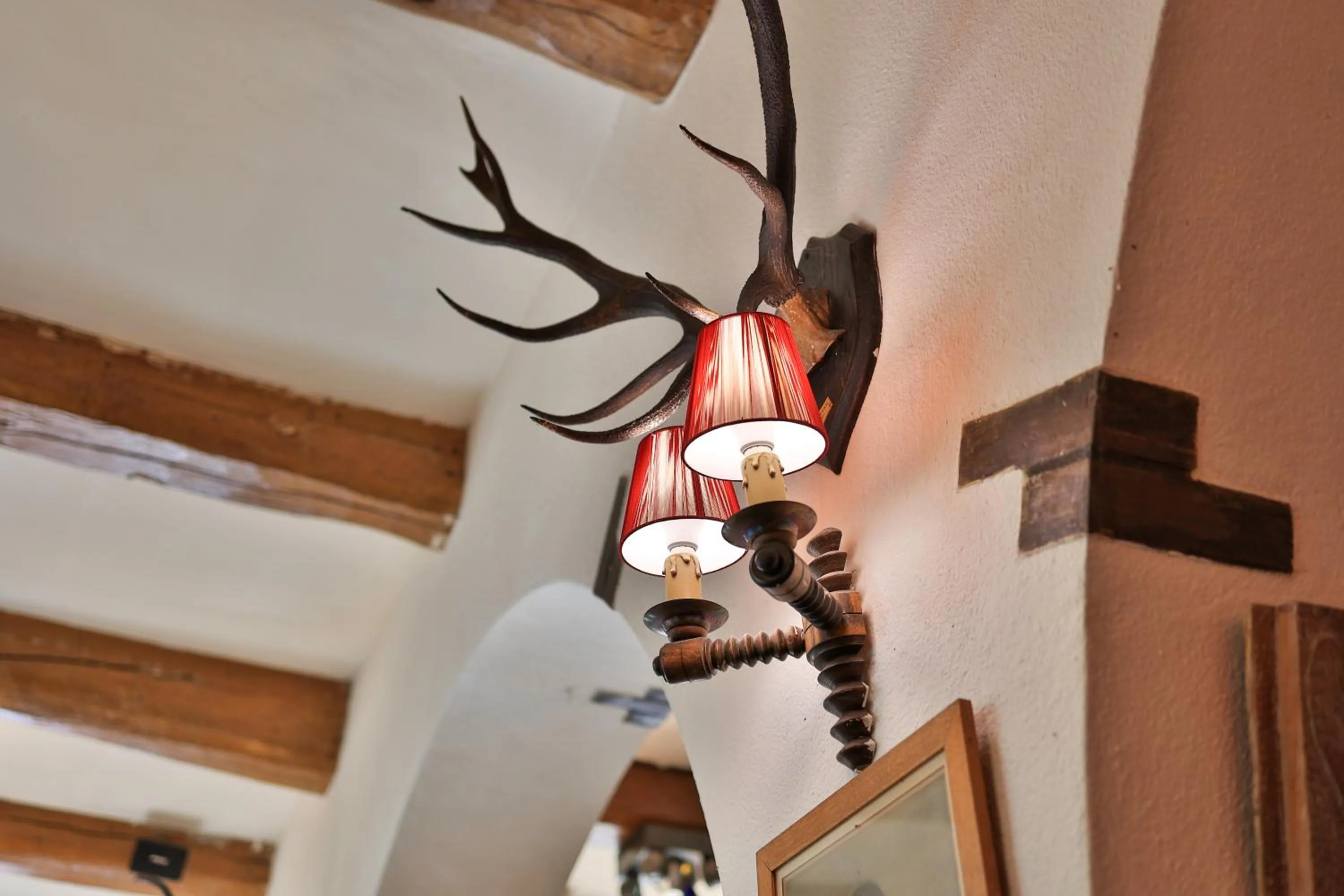 Lounge or bar in Logis Le Relais Imperial