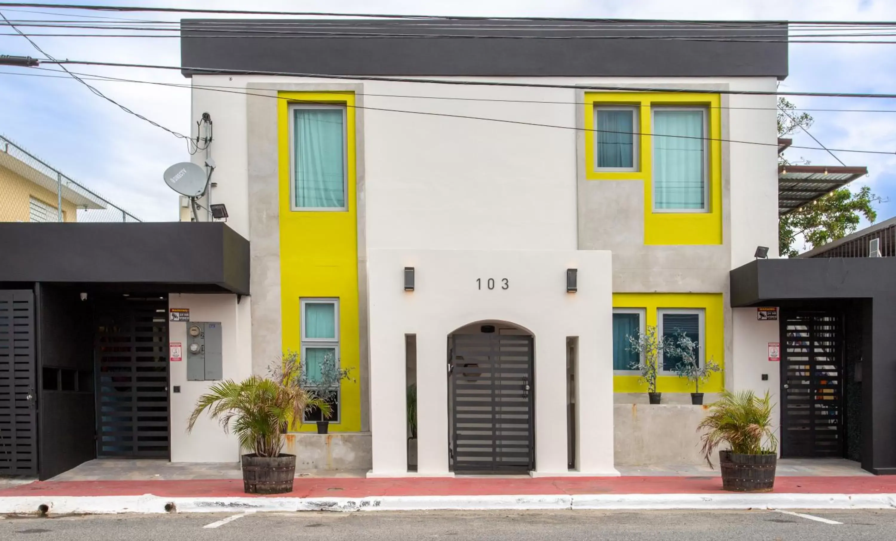 Property Building in Rosalina Urbano Property Building in Rosalina Urbano