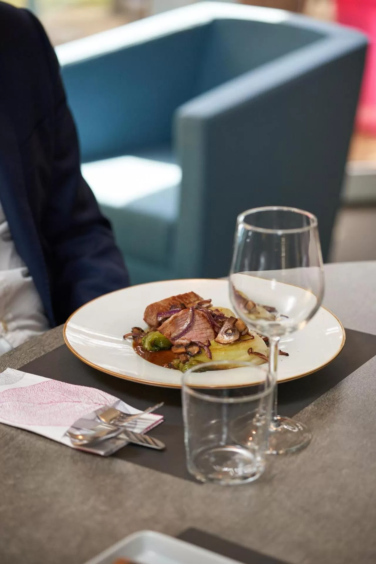 Restaurant/places to eat in Sure Hotel by Best Western Limoges Sud