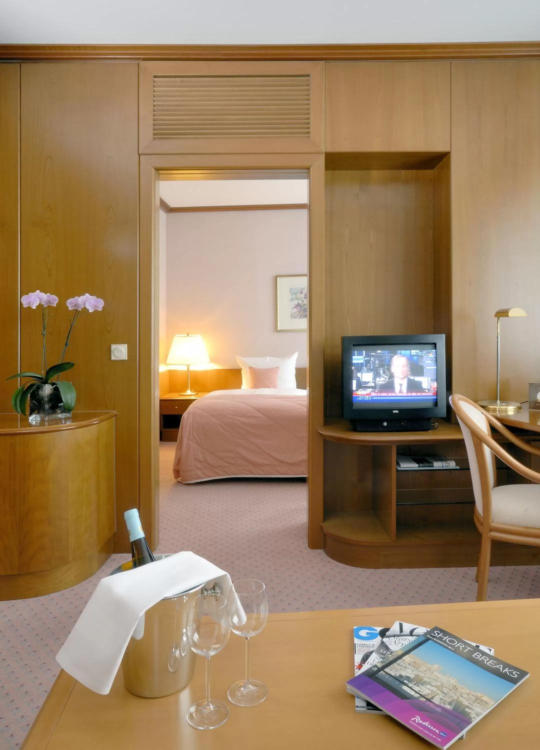 Photo of the whole room, Bed in Radisson Blu Hotel Cottbus