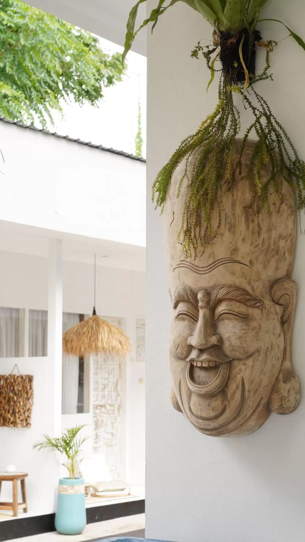 Decorative detail in The White Bay