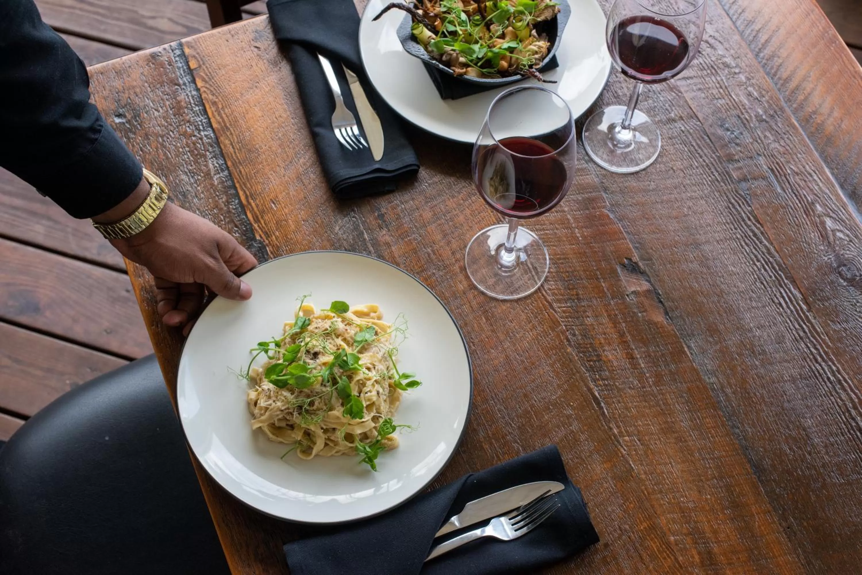 Food and drinks in Dahlonega Resort and Vineyard