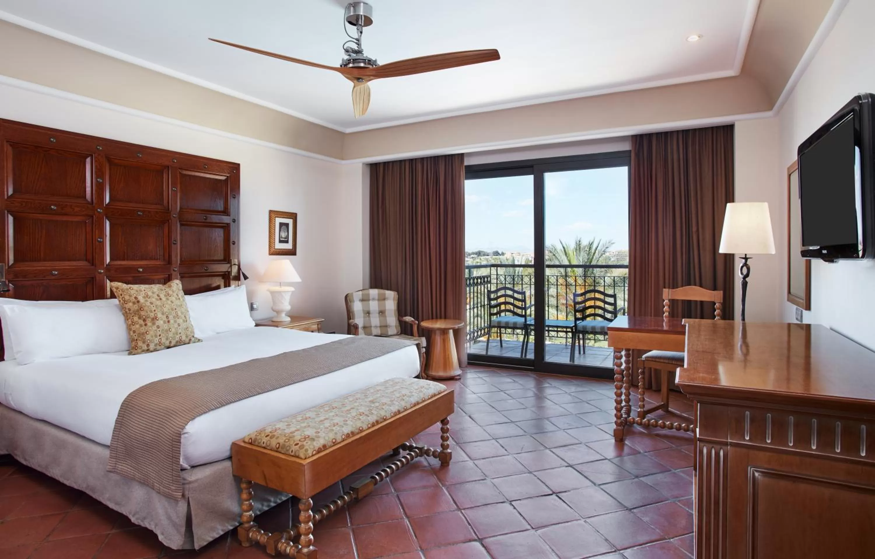 Coffee/tea facilities, Bed in Ona Mar Menor Golf & Spa