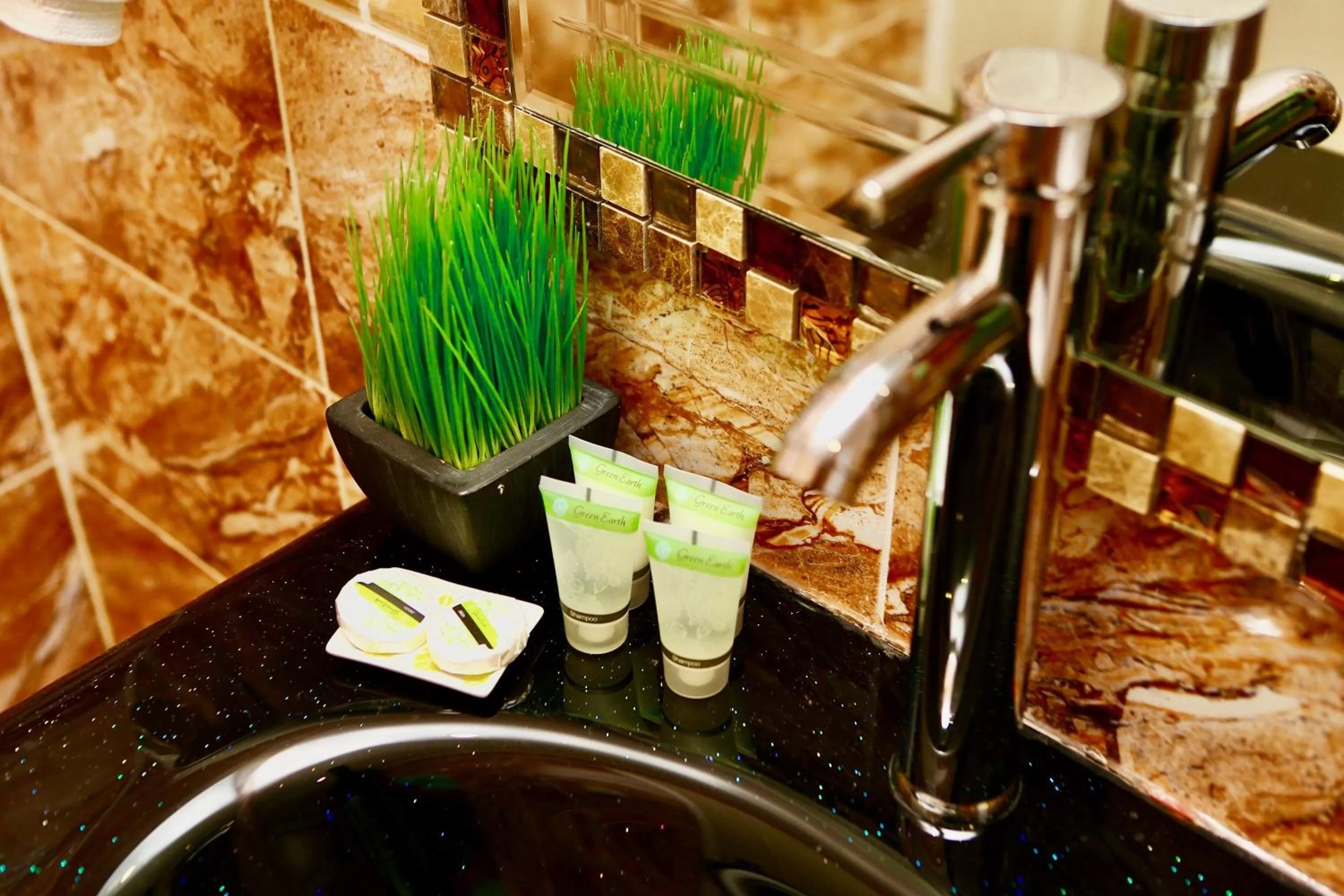 Bathroom in Yakana Hotel