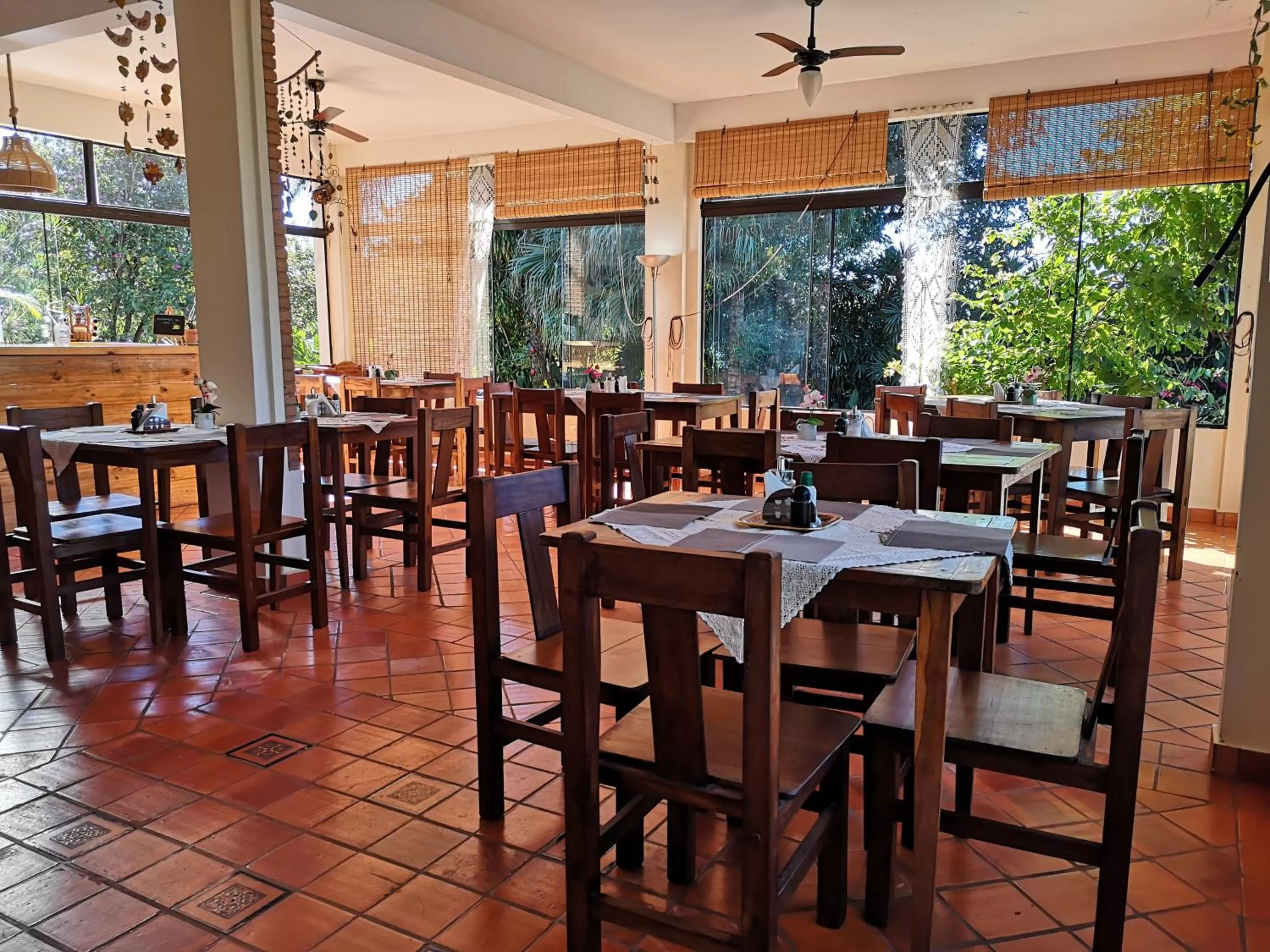 Restaurant/Places to Eat in Las Orquideas Parque Hotel