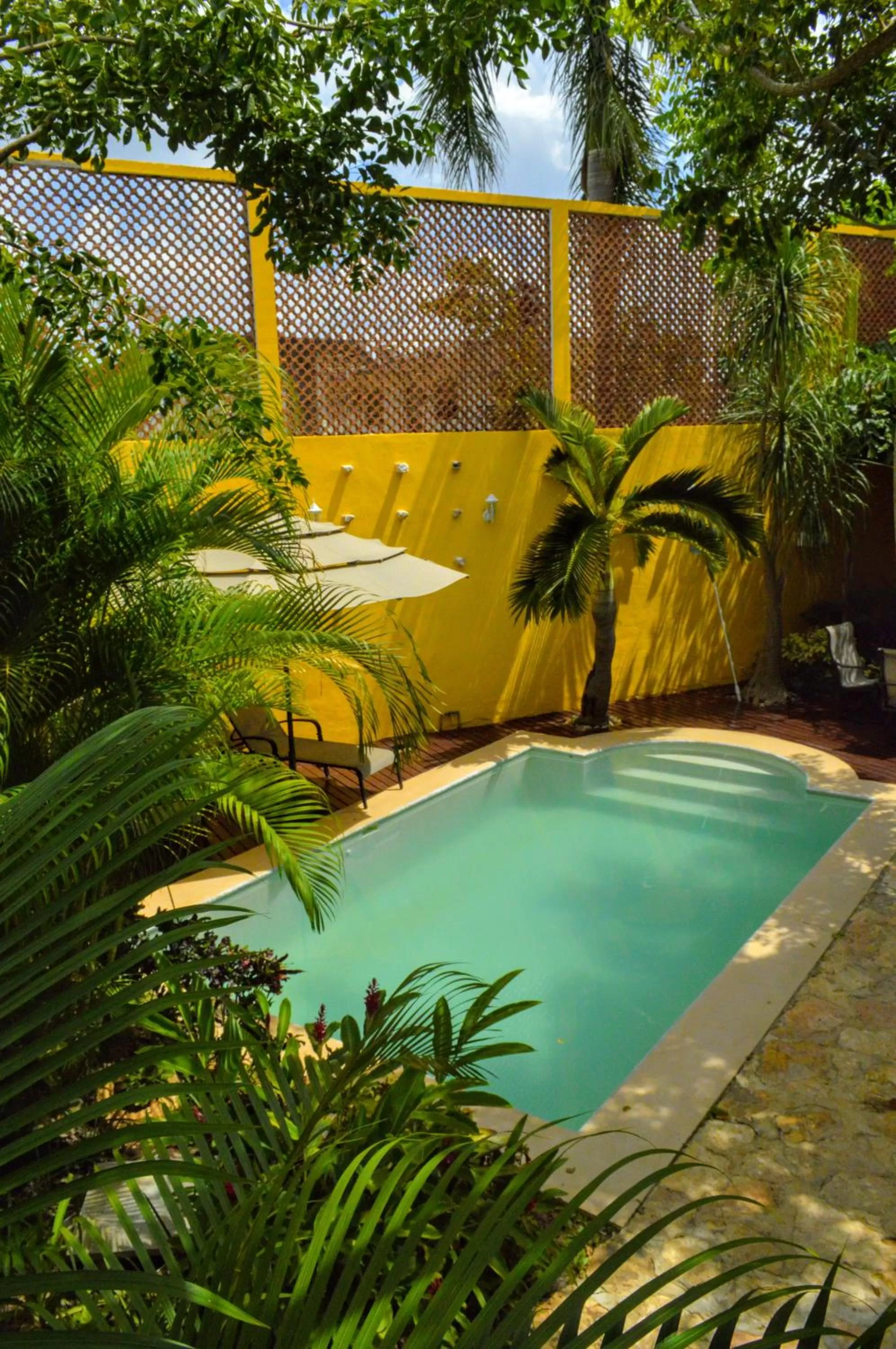 Day in Hotel Marionetas