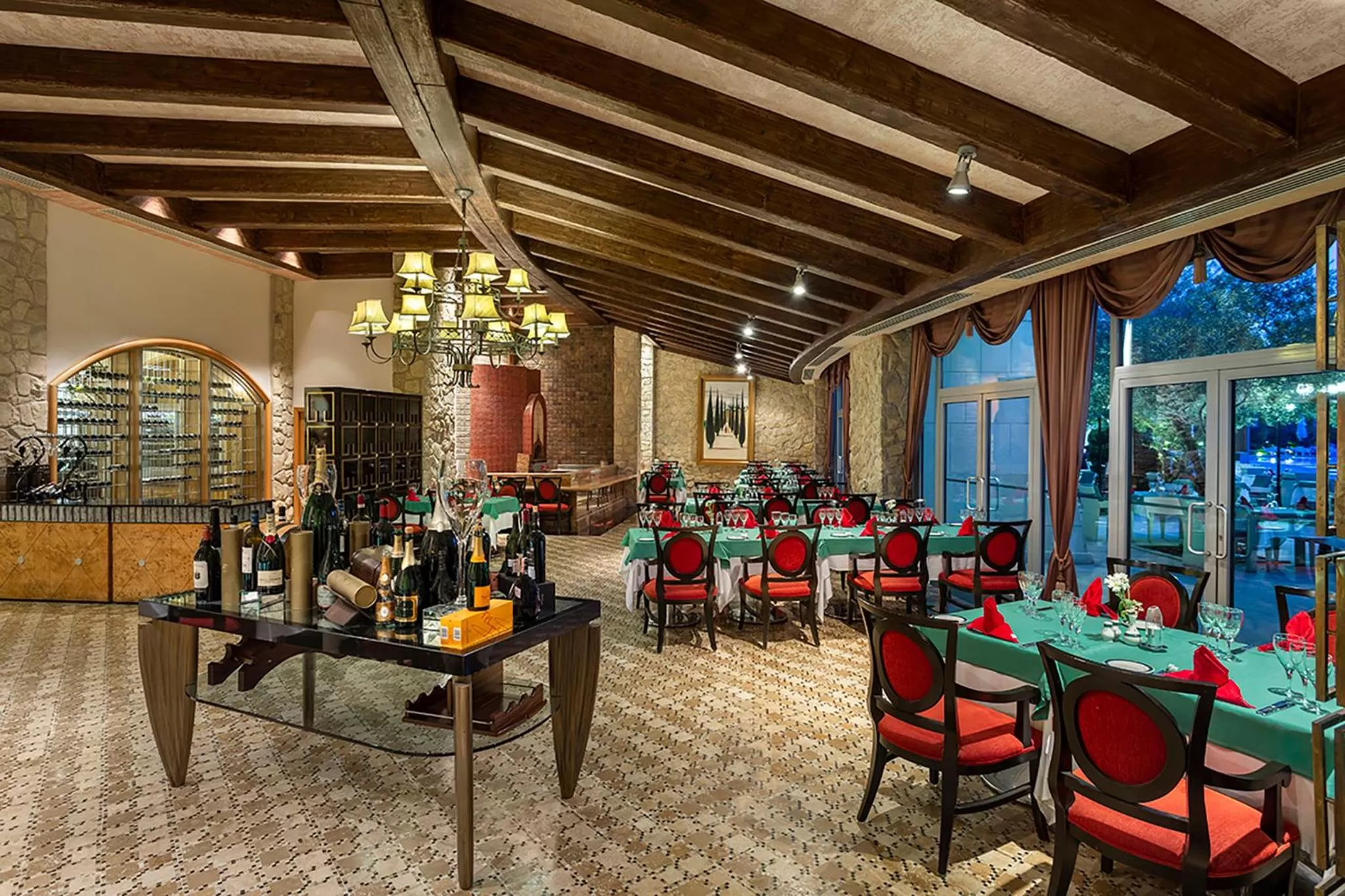 Restaurant/places to eat in Calista Luxury Resort