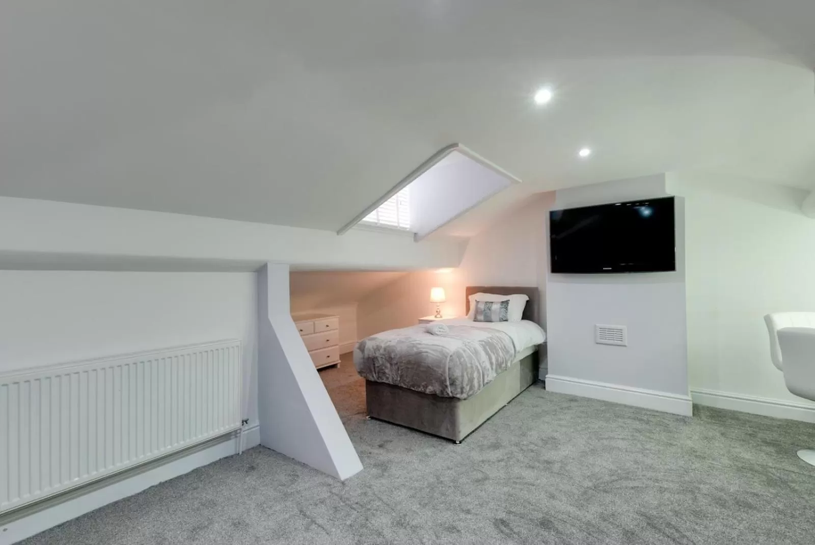 Bed in RST Rodney Street