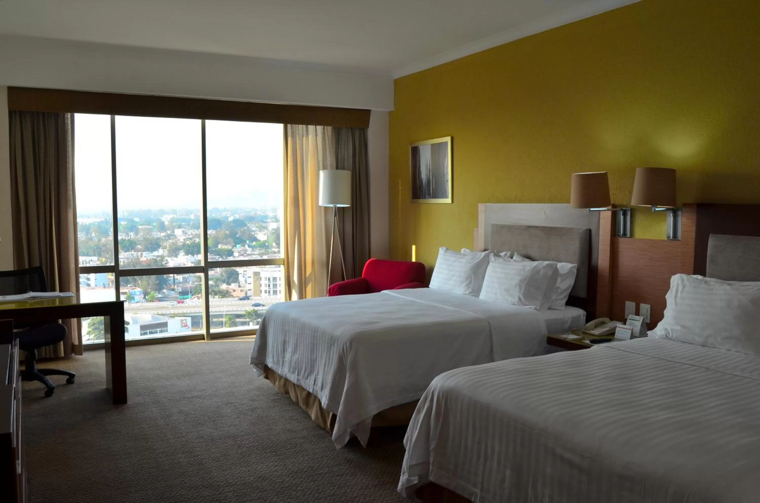 Photo of the whole room, Bed in Holiday Inn Guadalajara Select by IHG
