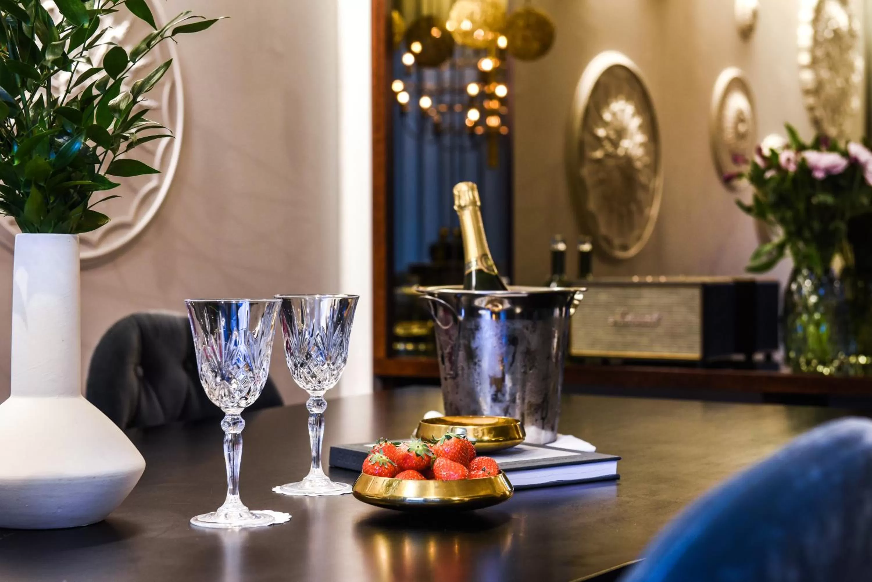 Food and drinks in Elite Eden Park Hotel