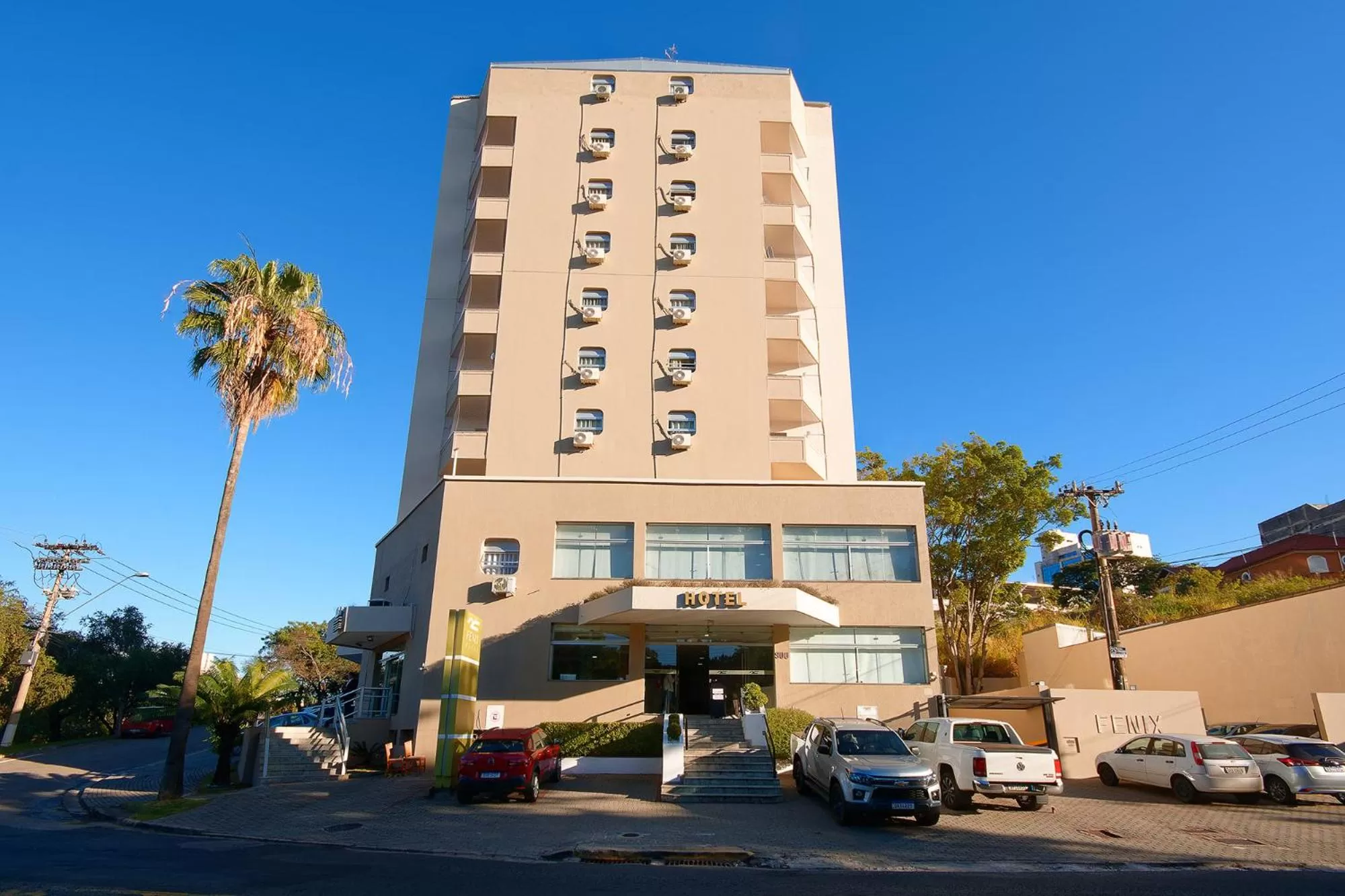 Facade/entrance in Fênix Hotel Campinas