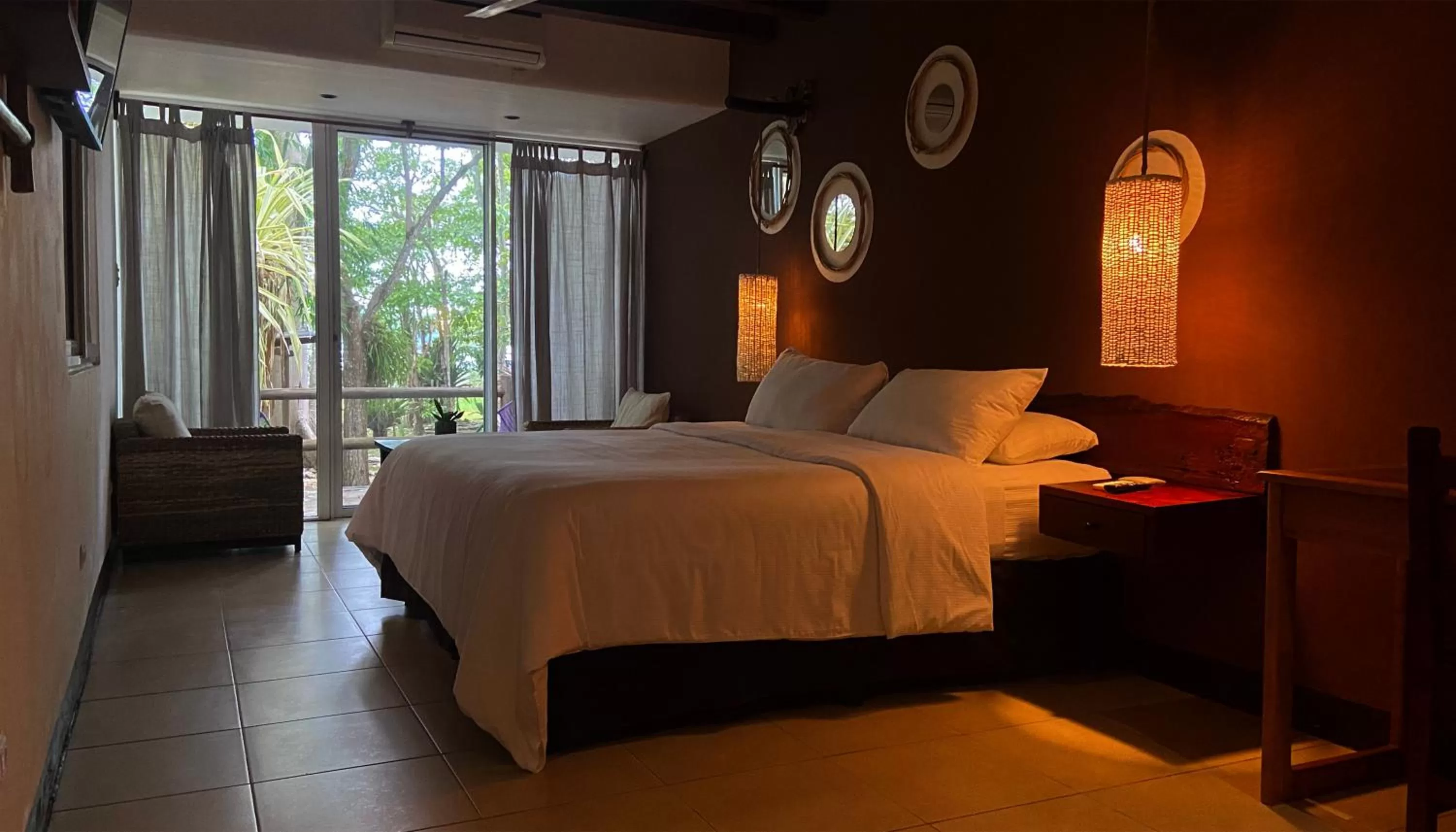 Bedroom, Bed in Hotel Maya Internacional