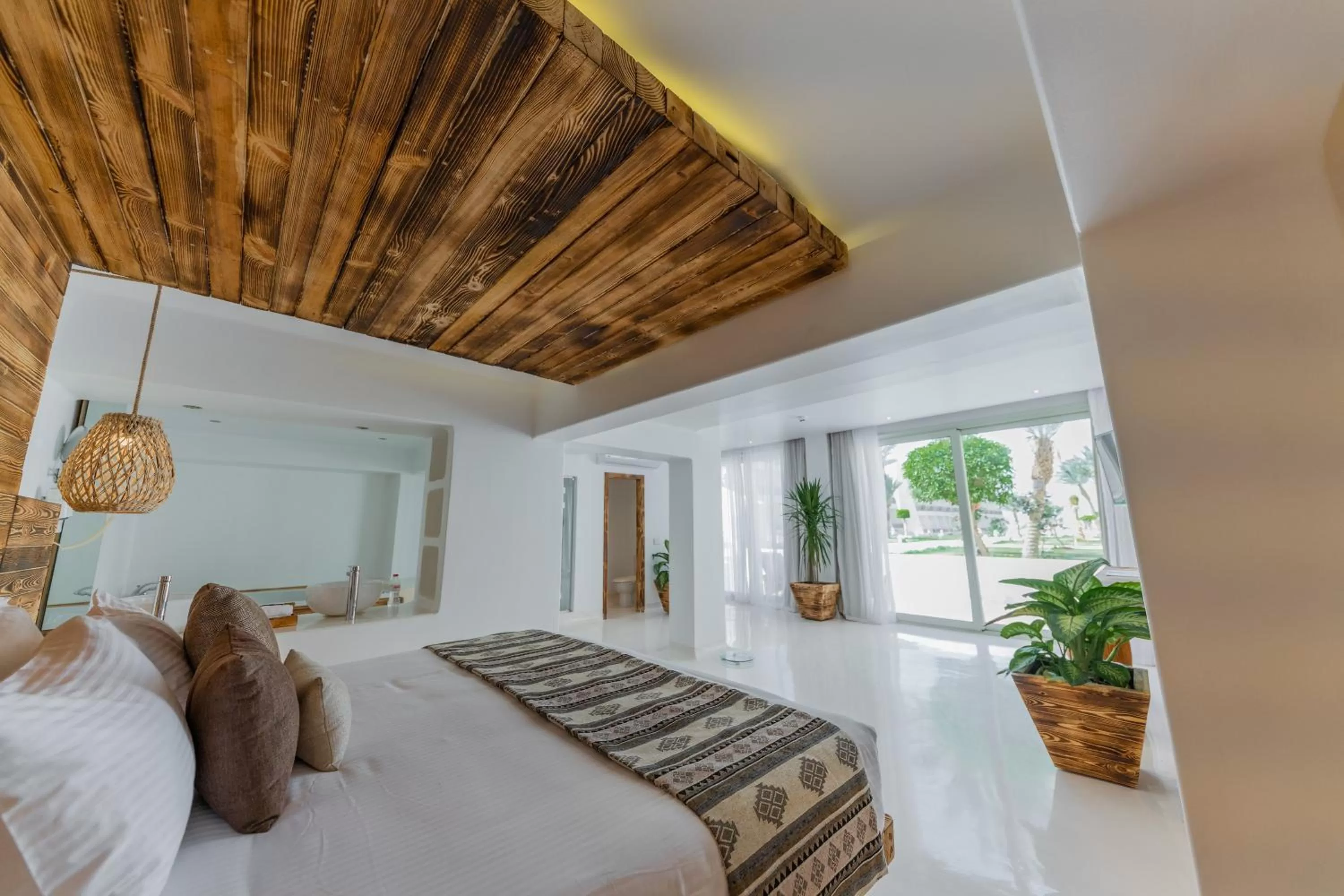 Bedroom, Bed in Meraki Resort - Adults Only