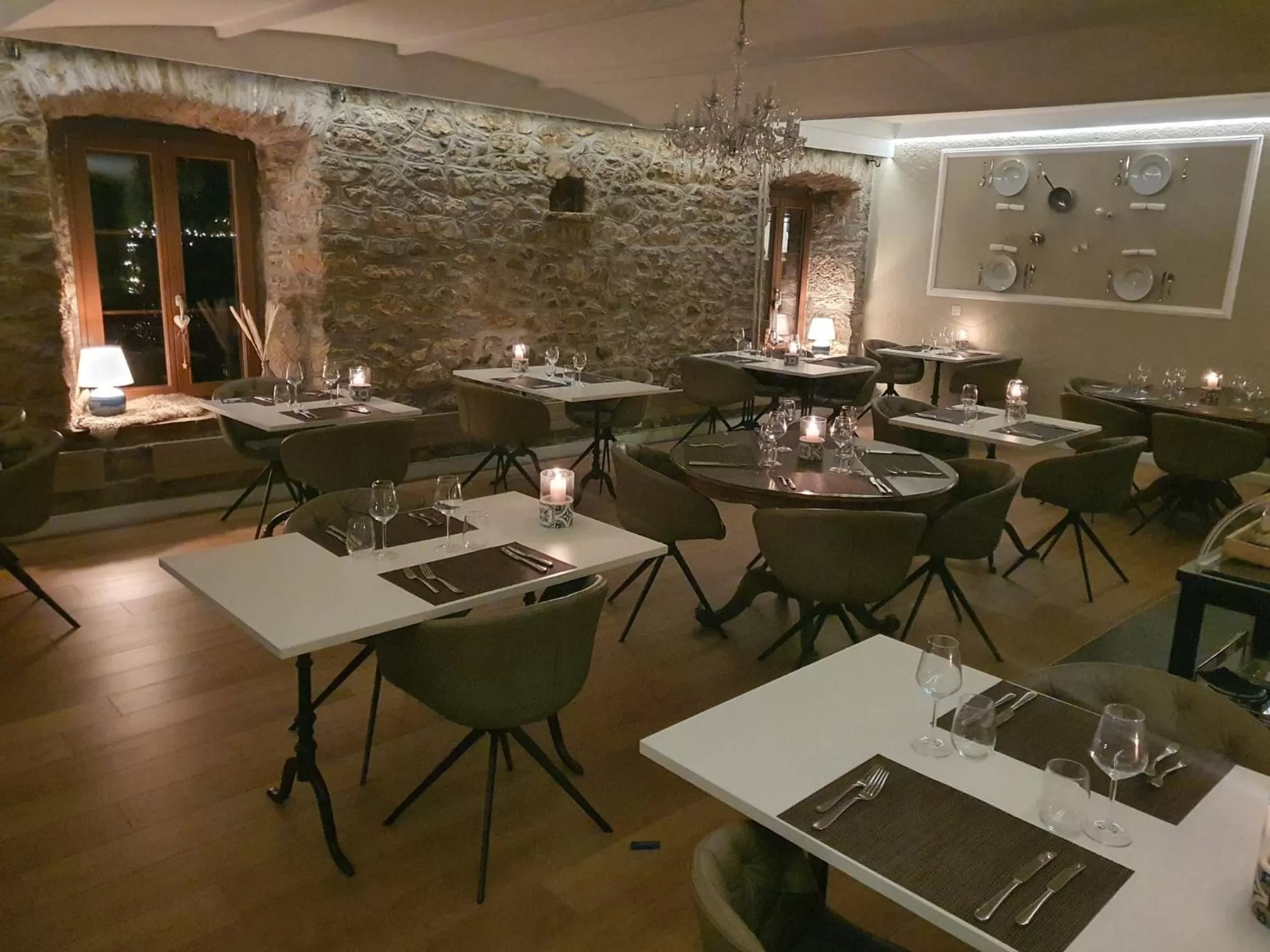 Restaurant/places to eat in Hôtel Restaurant Bellevue