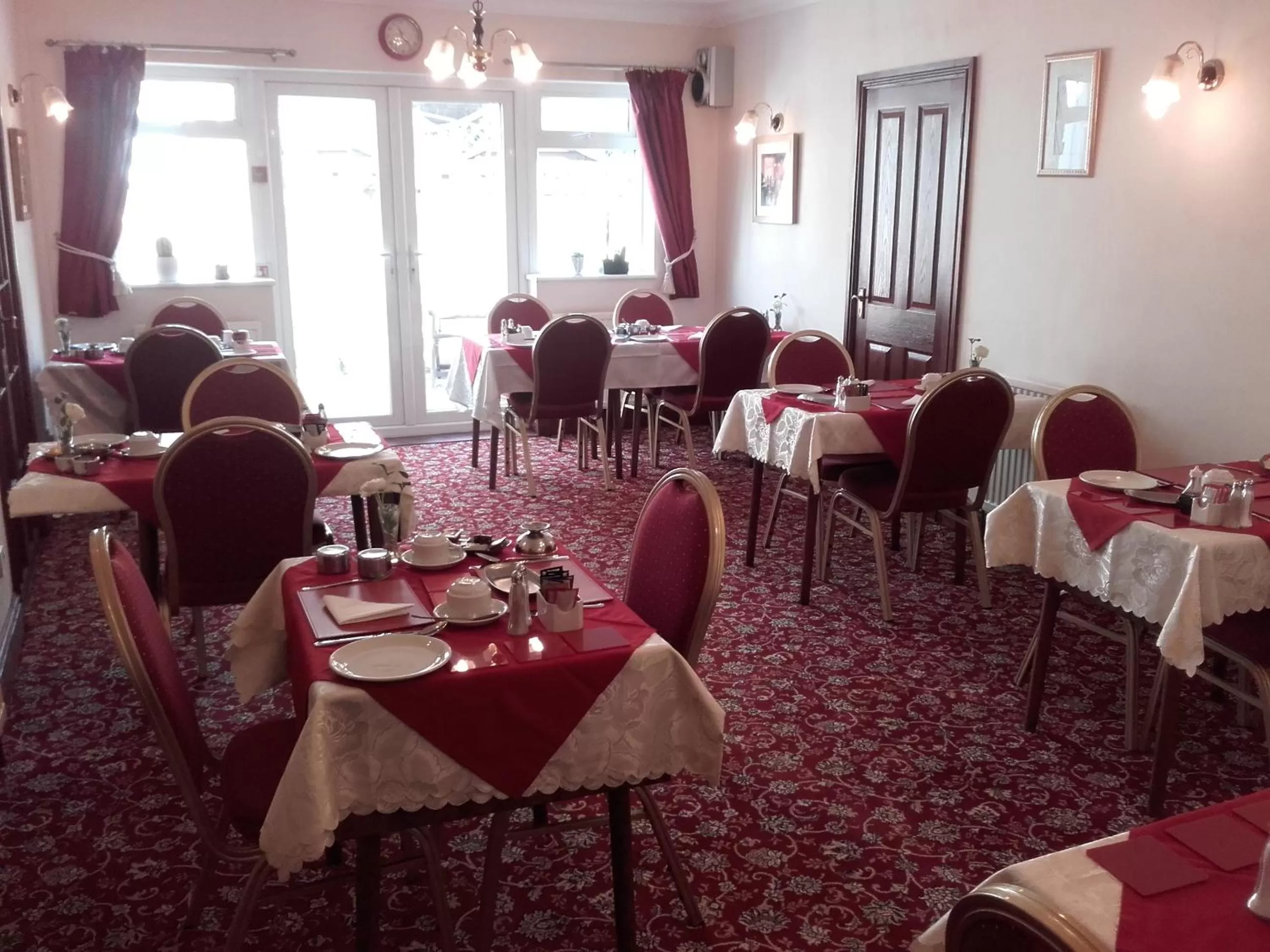 Restaurant/places to eat in Clumber House Hotel