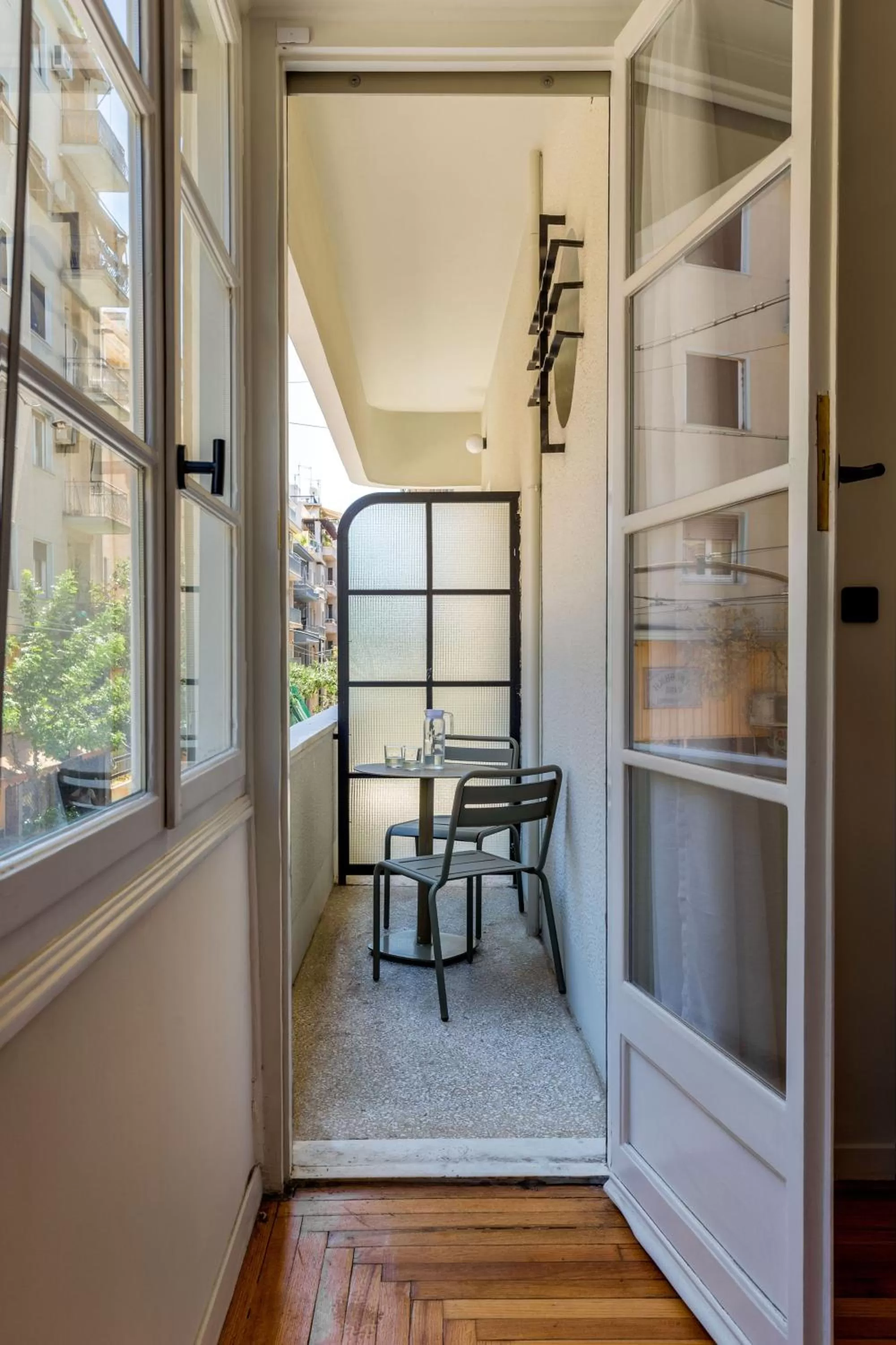 Balcony/Terrace in ZOIA The Met by UPSTREET