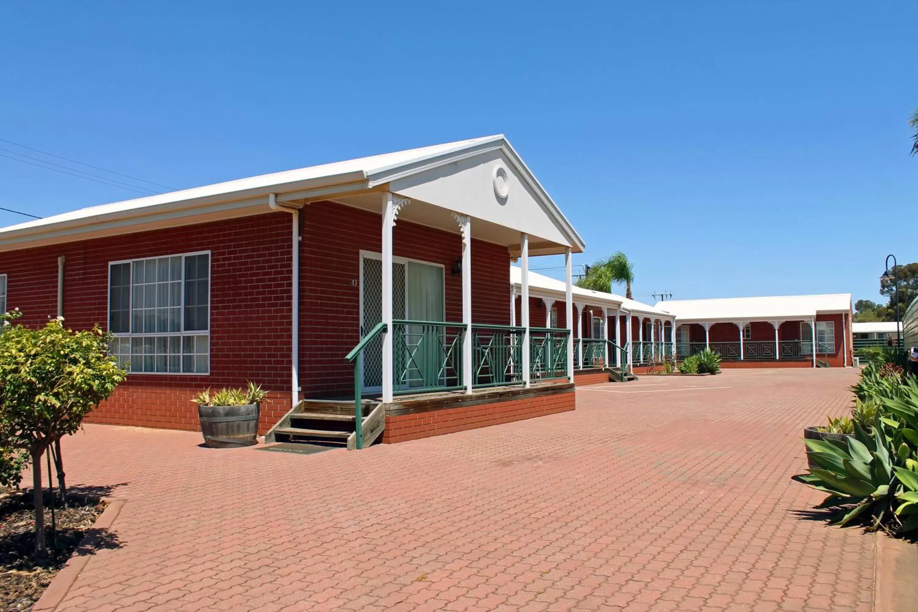 Executive Spa Room in John Pirie Motor Inn Executive Spa Room in John Pirie Motor Inn
