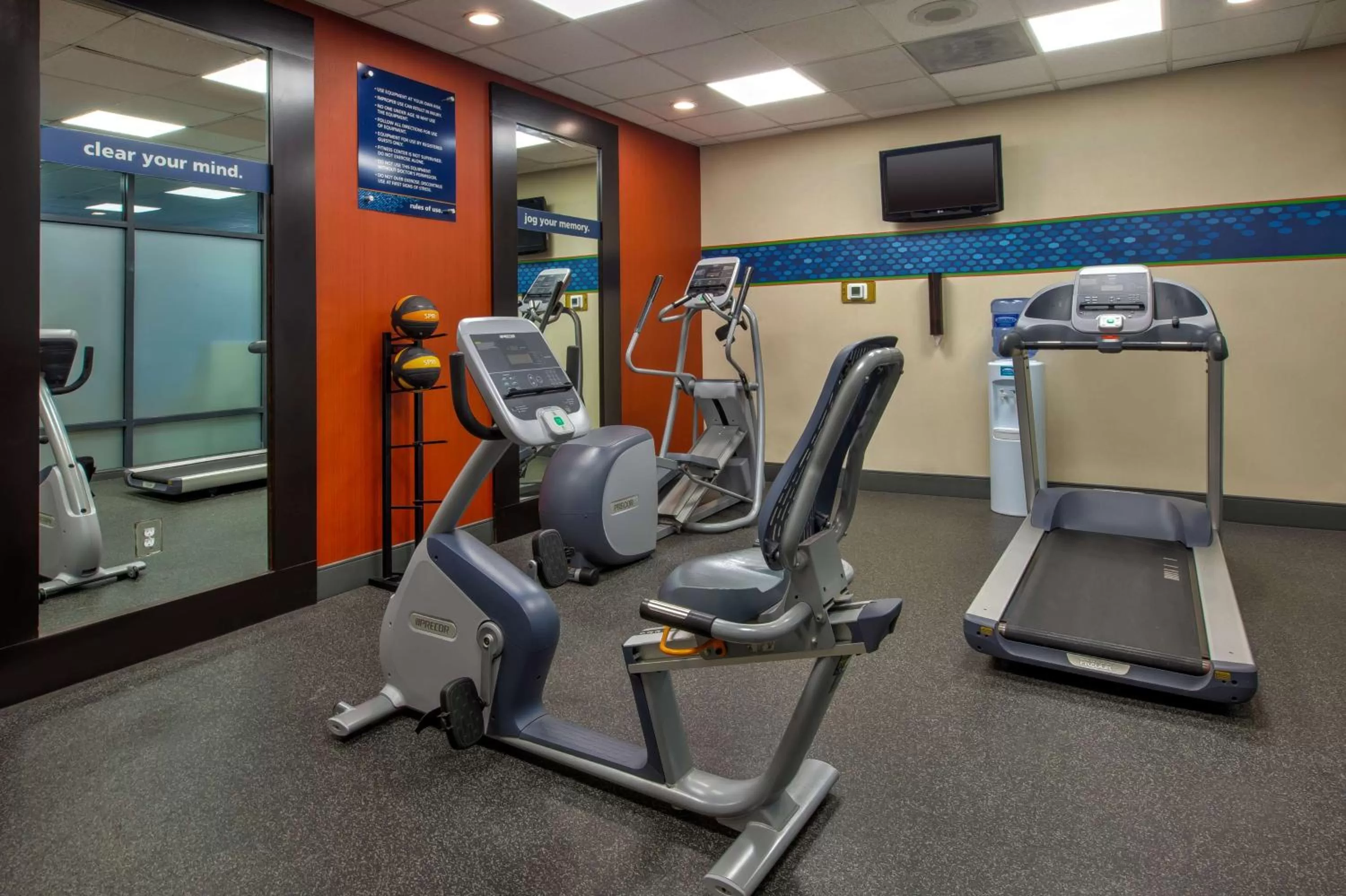 Fitness centre/facilities in Hampton Inn College Park