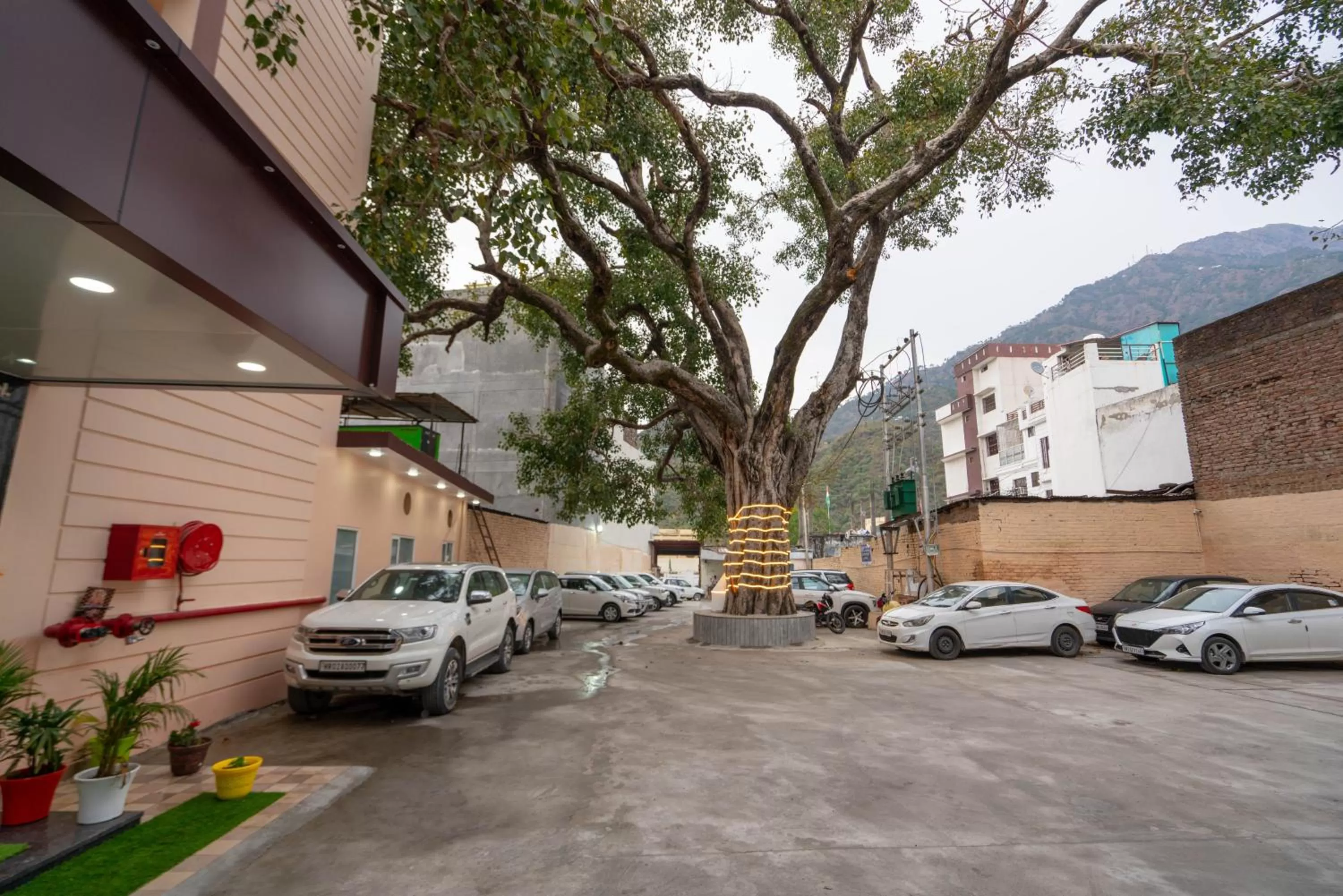 Parking in Hotel The Vaishvik