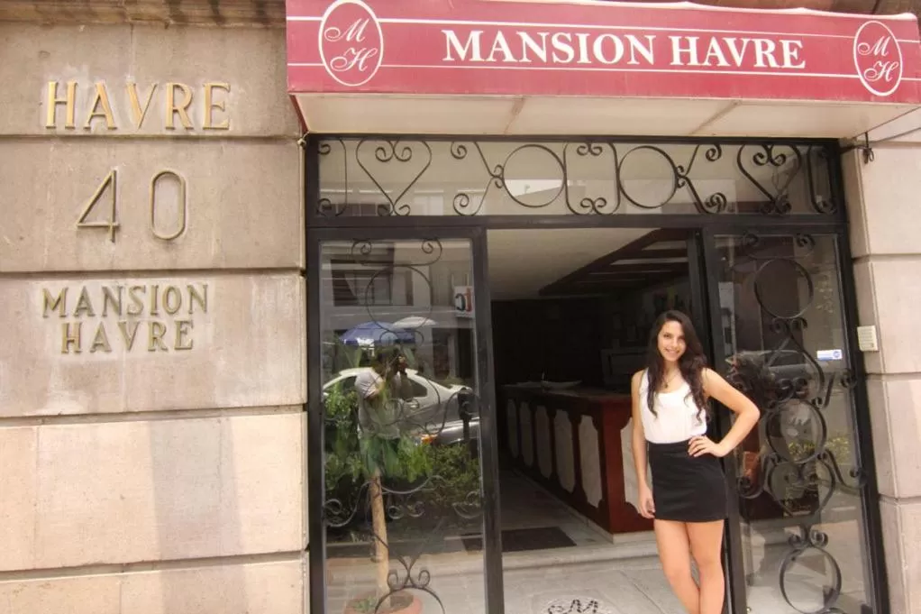 Staff in Mansion Havre