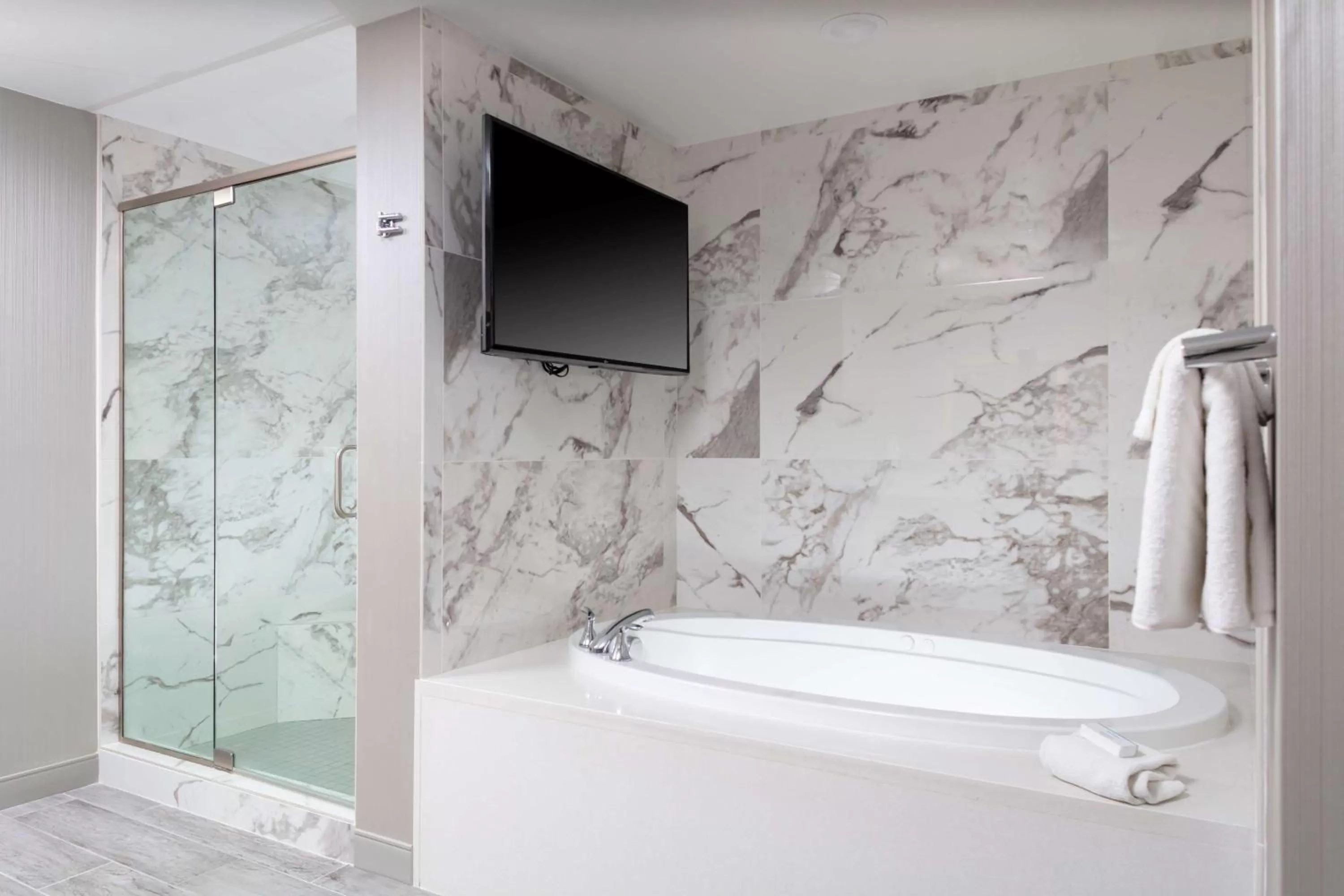 Bathroom in Homewood Suites by Hilton Phoenix Airport South