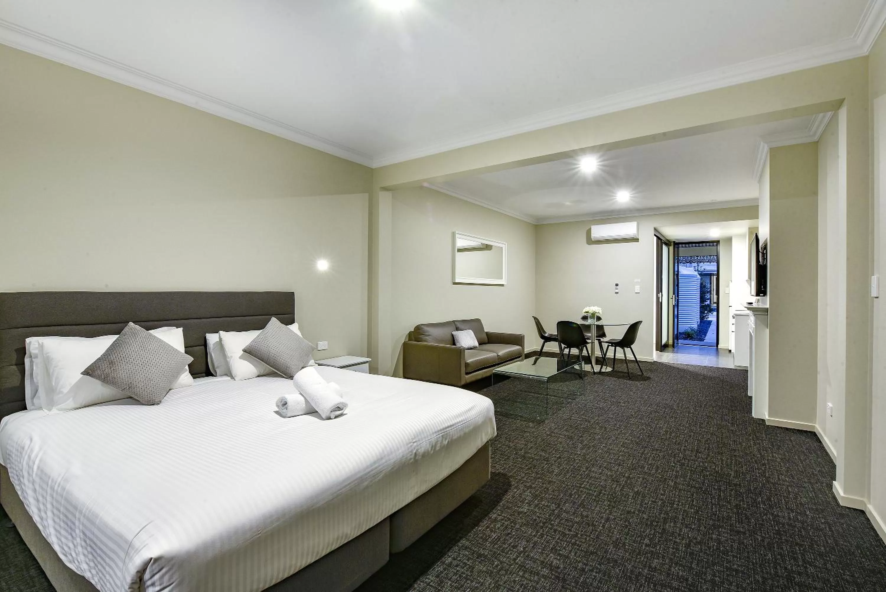 Other in Aloha Central Premium Studios