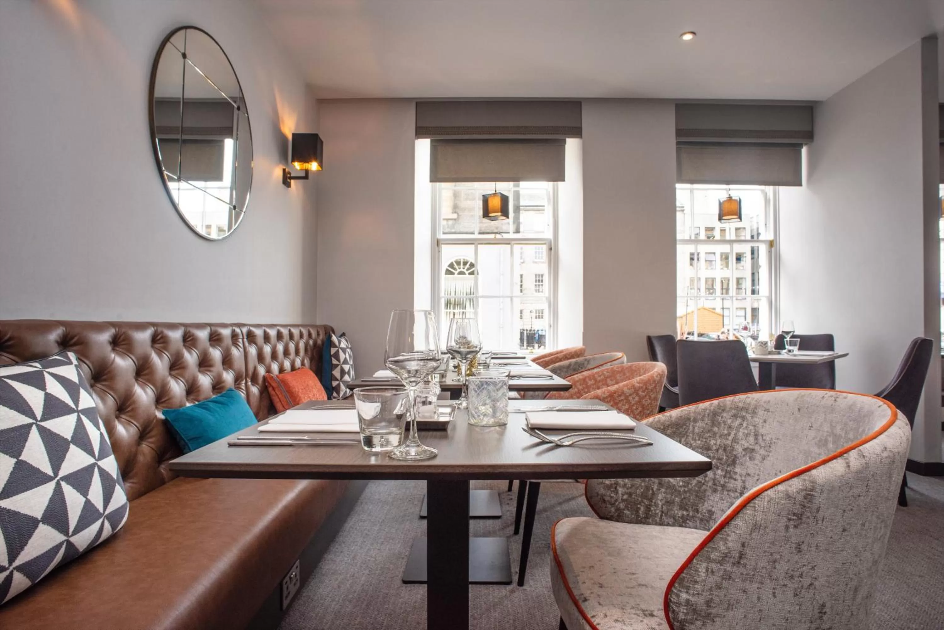 Restaurant/places to eat in Ten Hill Place