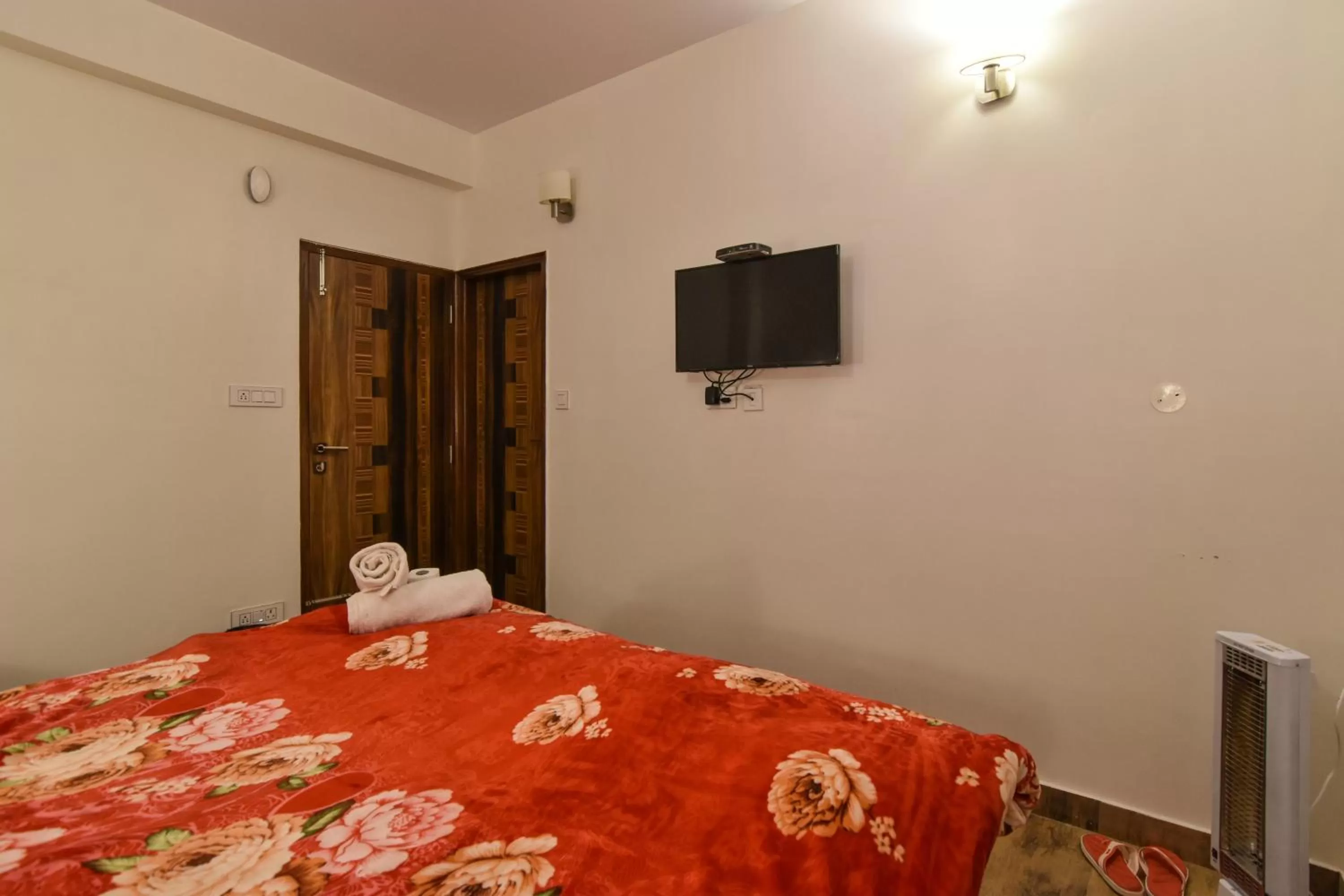 Bedroom, Bed in Dhanlaxmi Apartments