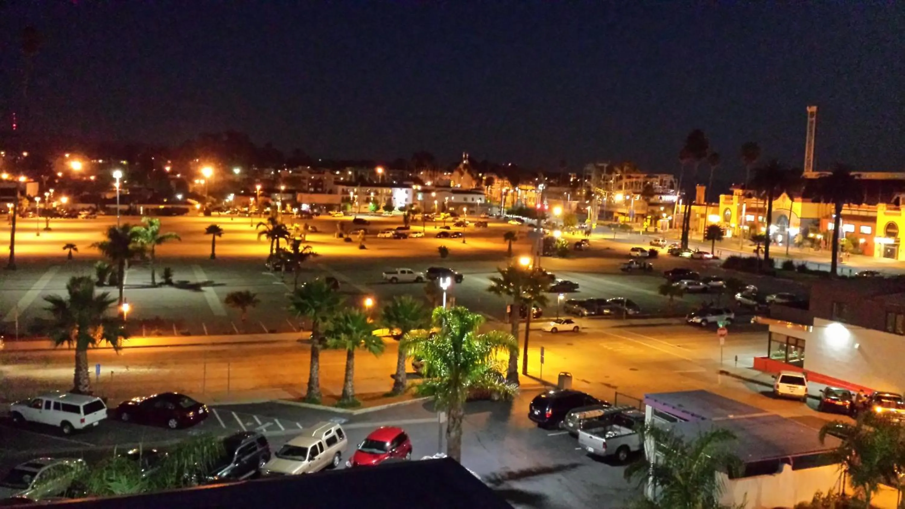 Night in Fireside Inn By The Beach Boardwalk & Bowling