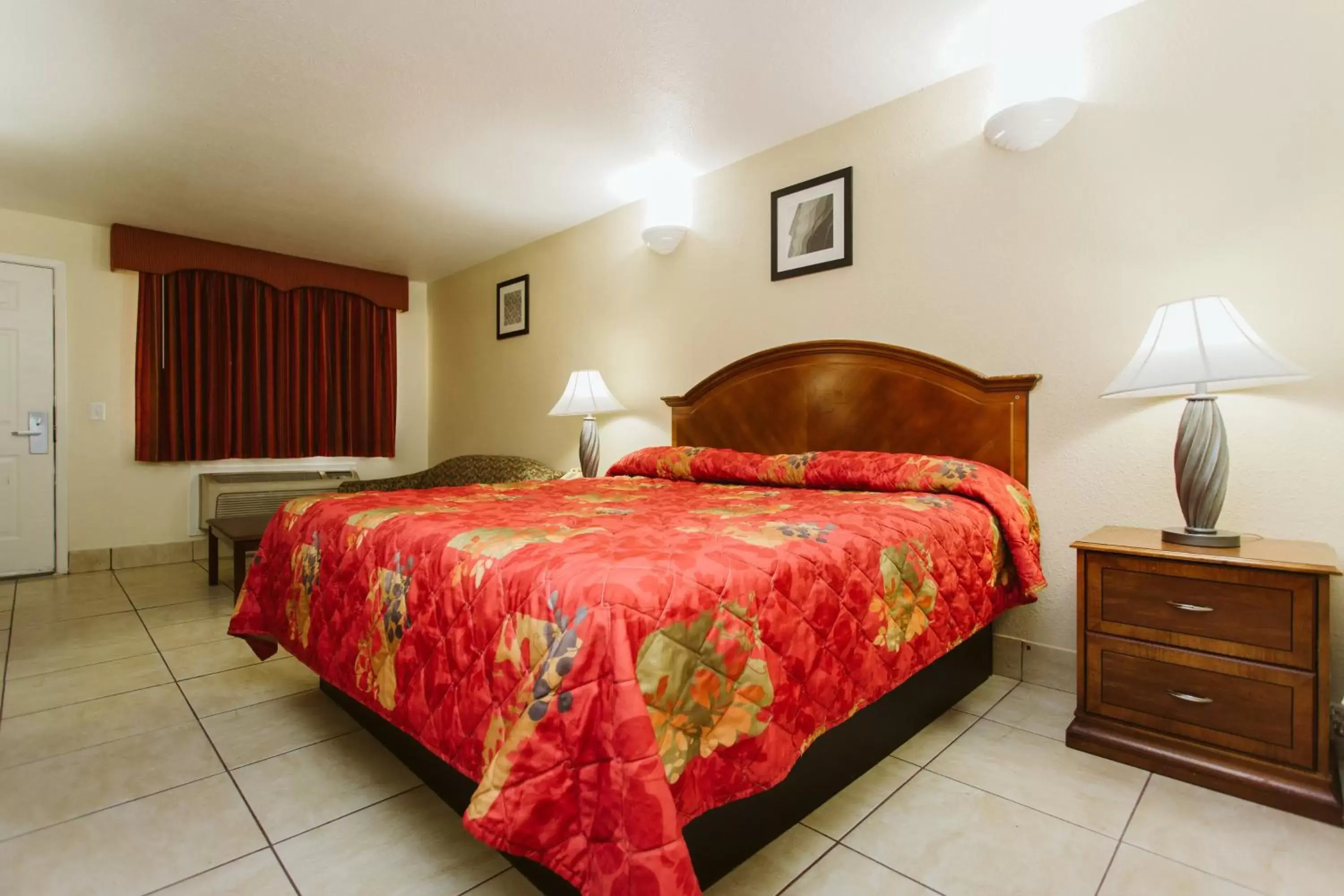 King Room in Space City Inn King Room in Space City Inn