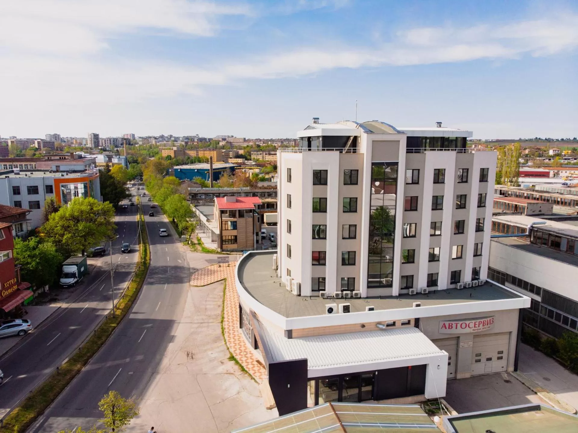 Property building in Hotel Verticalplus