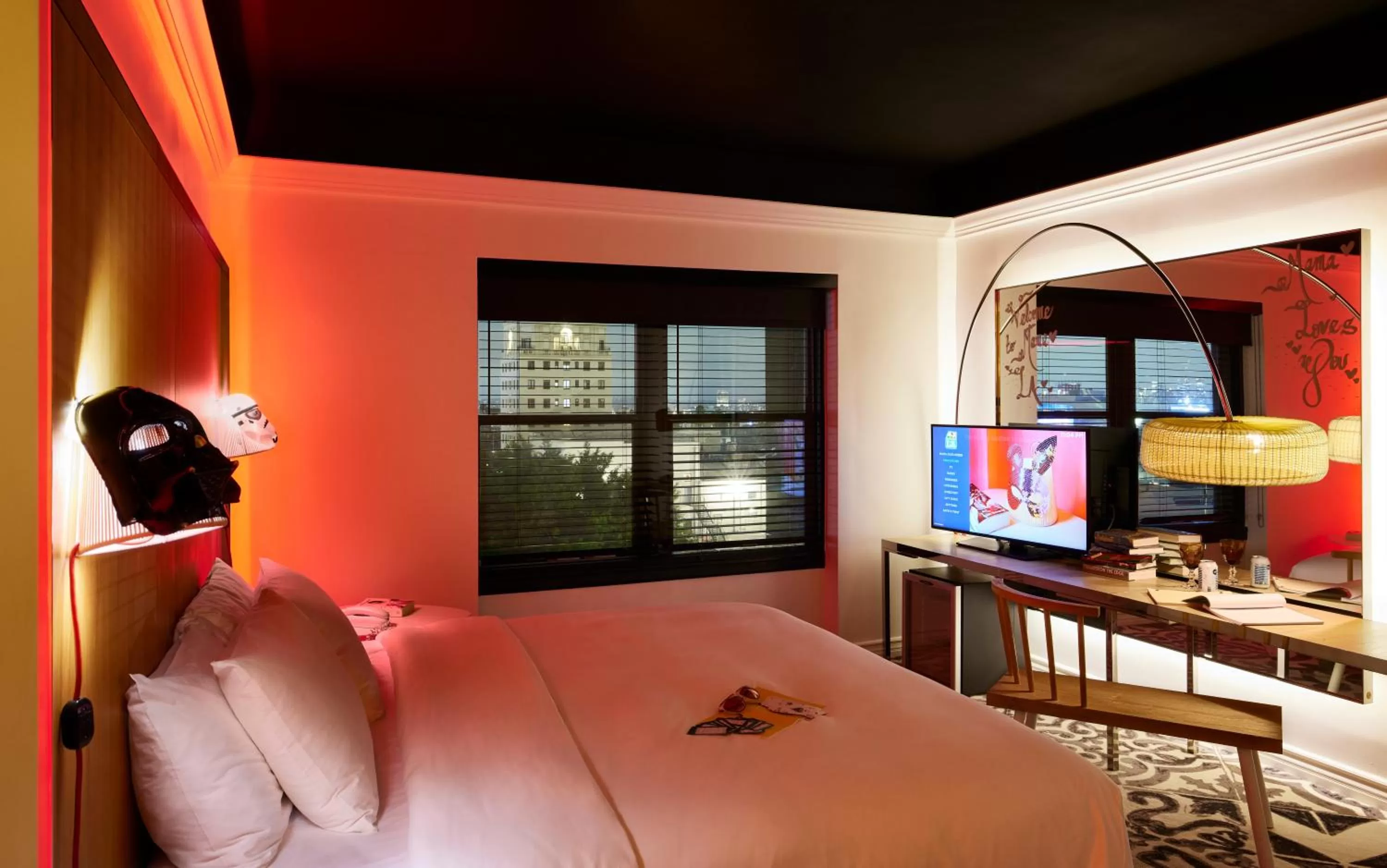 Bed in Mama Shelter Los Angeles