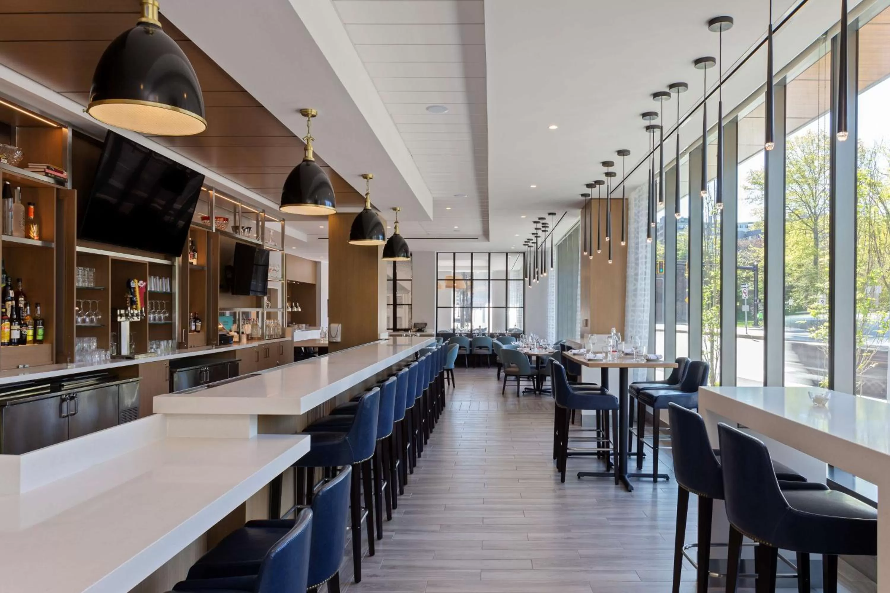 Restaurant/places to eat in Hilton Garden Inn Boston Brookline, Ma