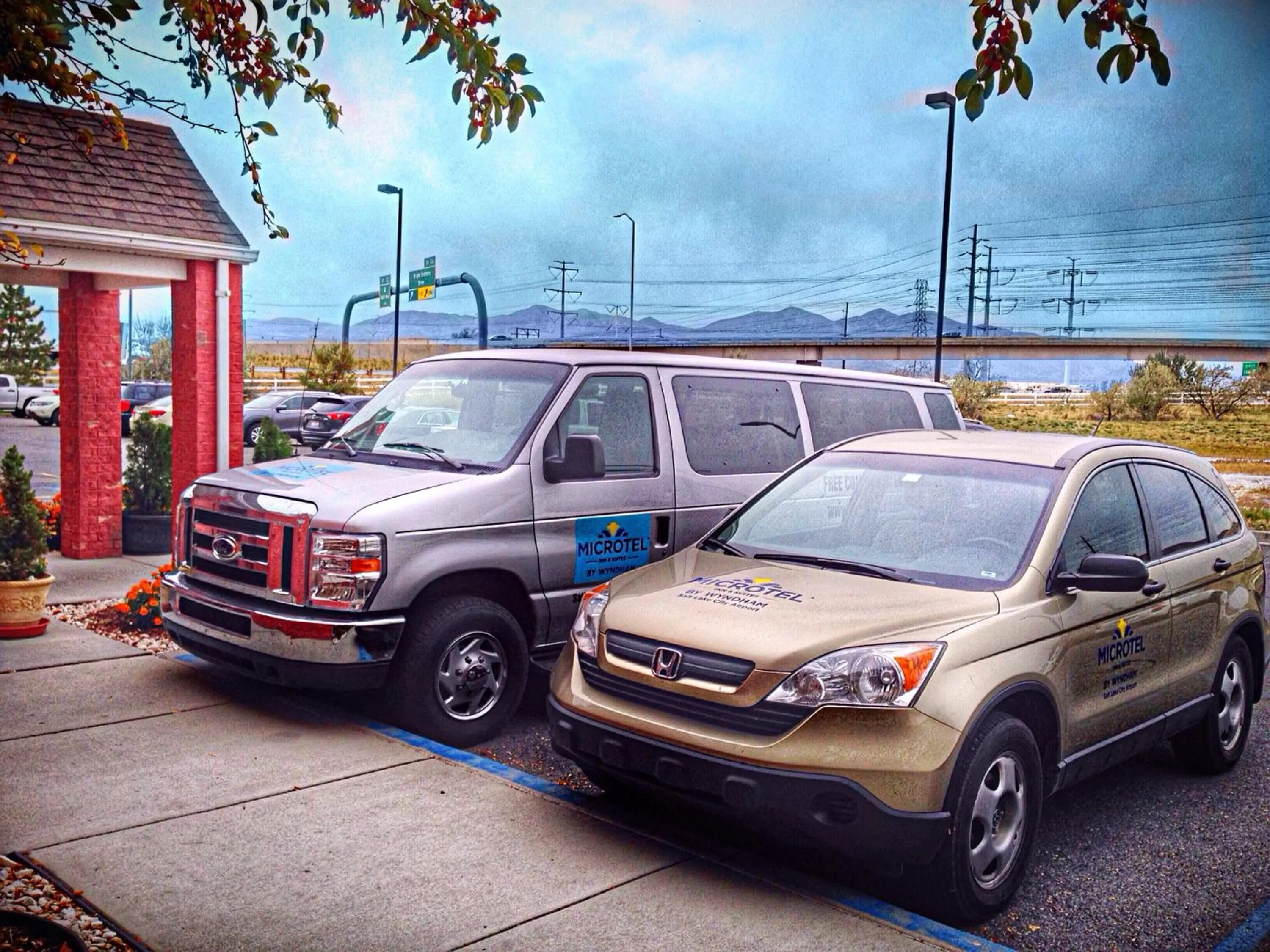 shuttle in Microtel Inn & Suites by Wyndham Salt Lake City Airport