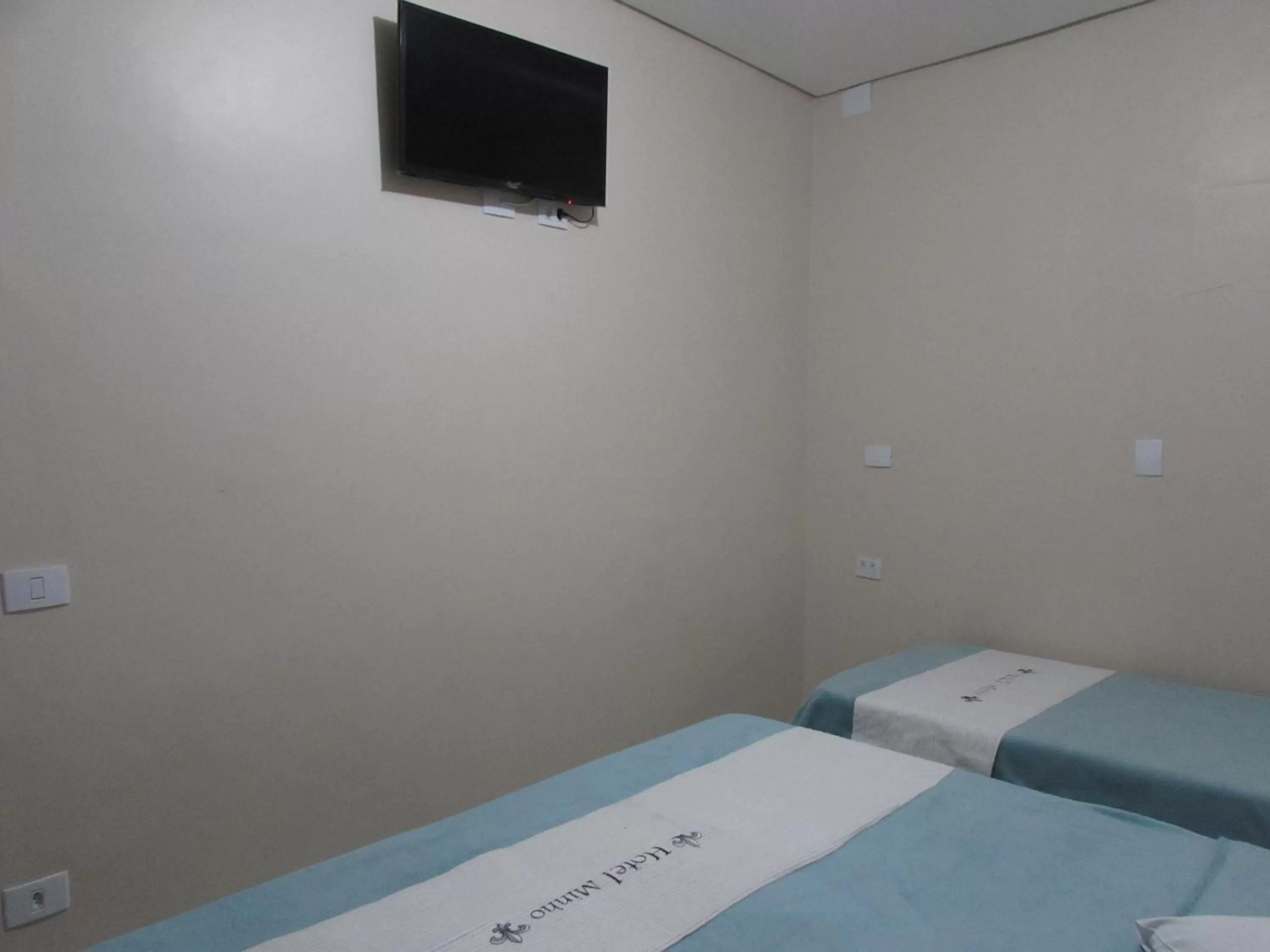 TV/Entertainment Center in Hotel Minho -Próximo 25 Março , Brás e Bom Retiro