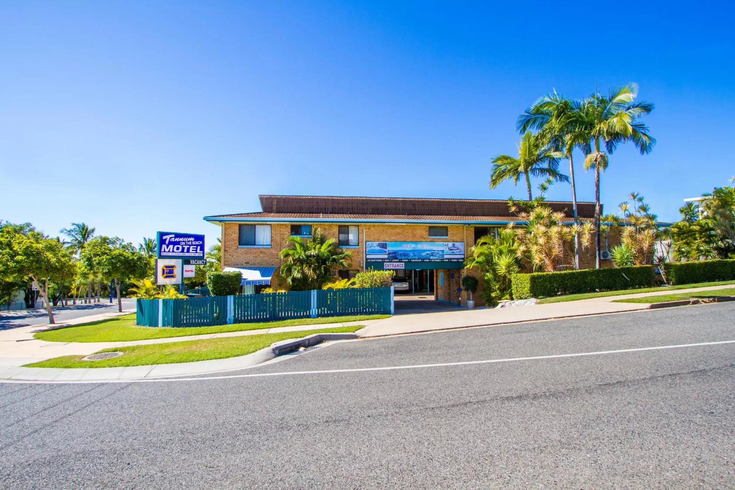 Property building in Tannum On The Beach Motel