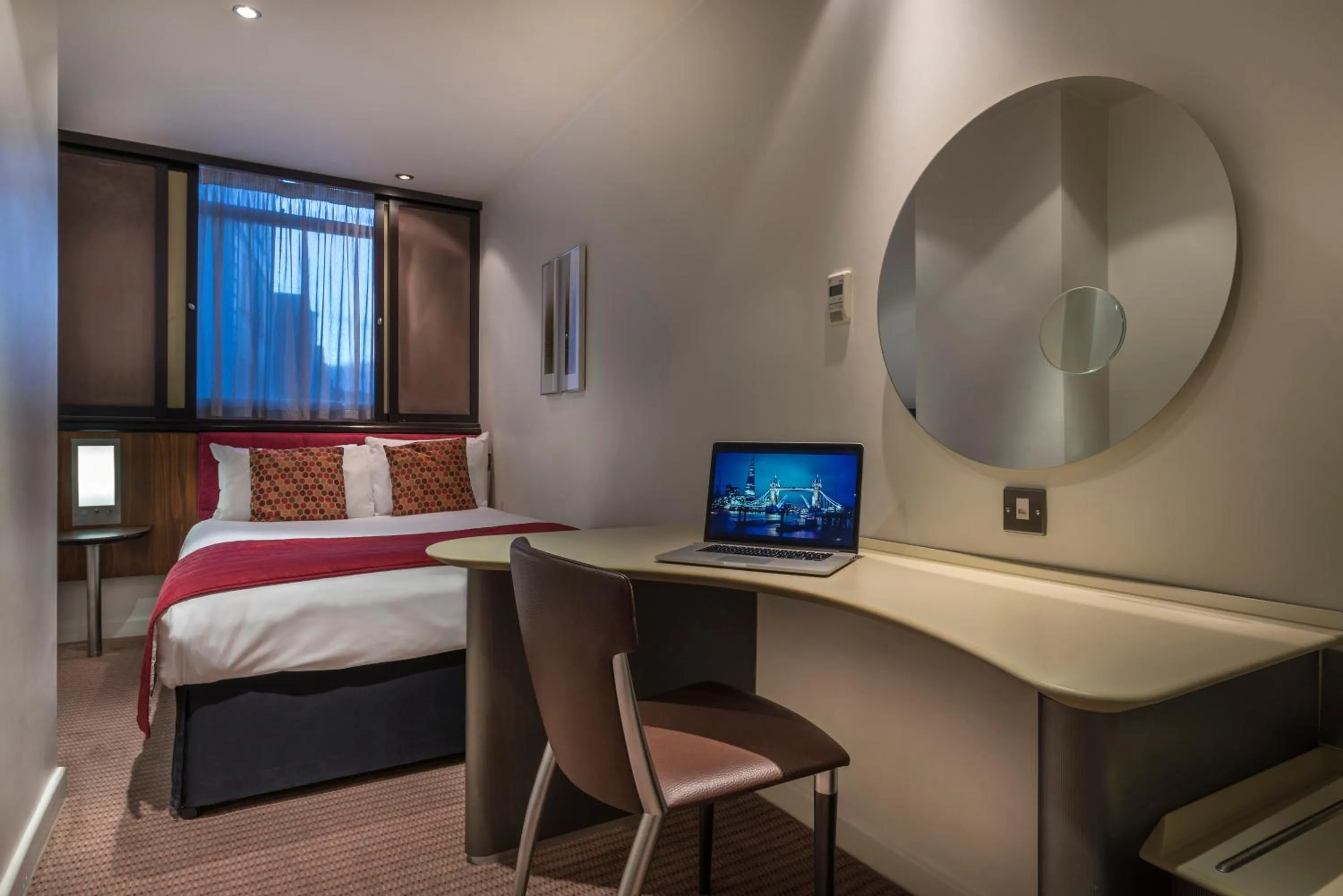 TV and multimedia in Corus Hyde Park Hotel