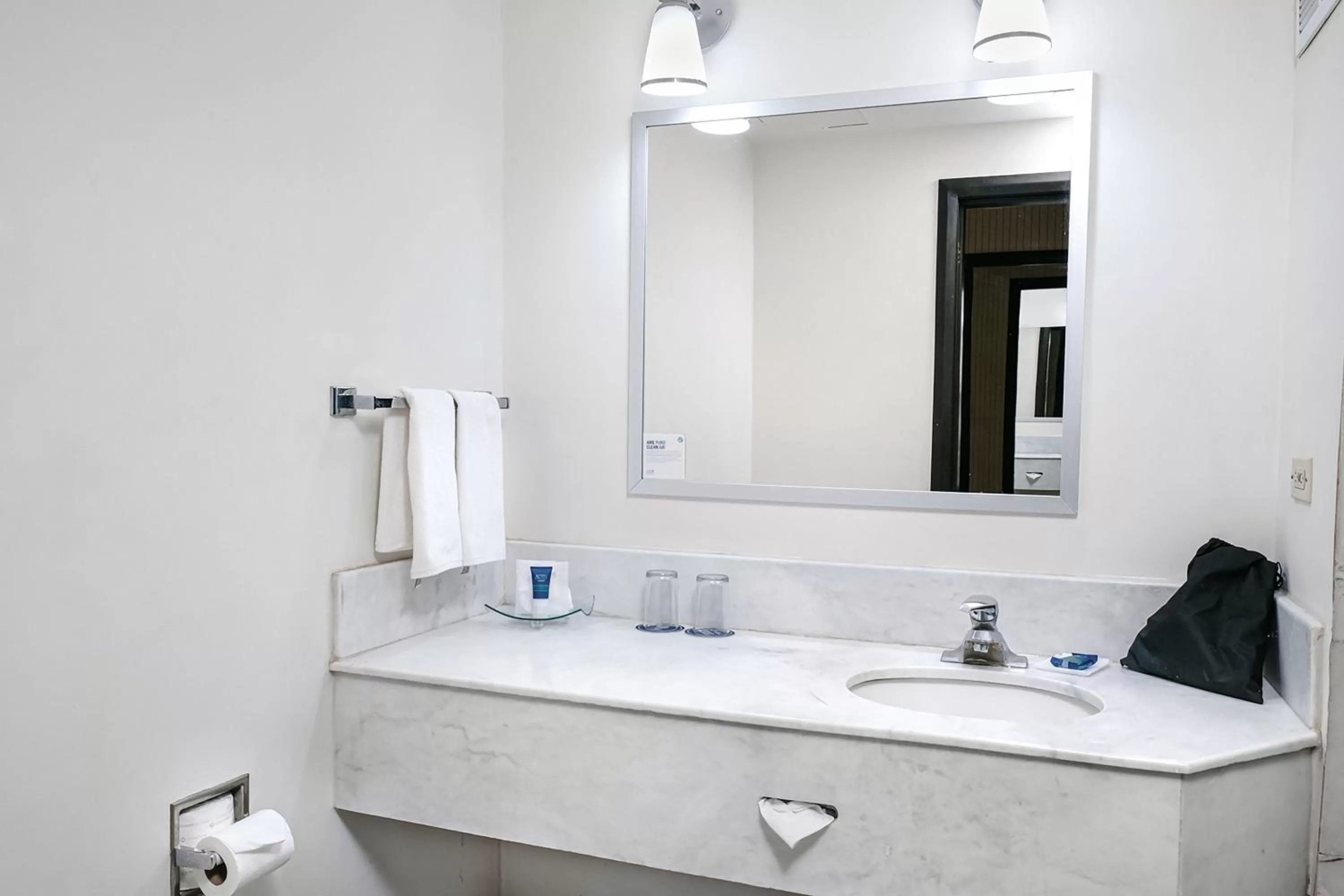 Bathroom in Four Points by Sheraton Saltillo