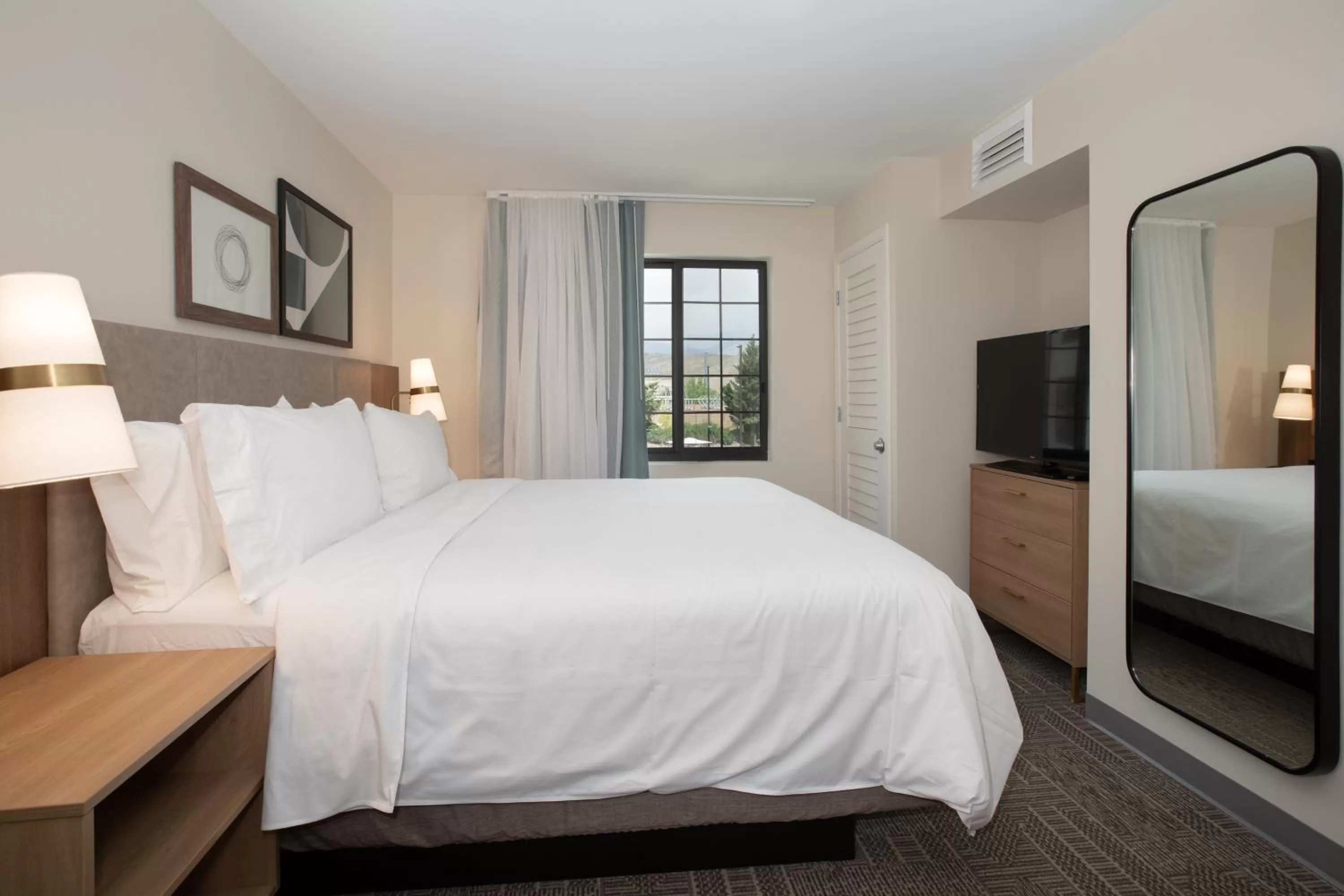 Photo of the whole room, Bed in Staybridge Suites - Carson City - Tahoe Area by IHG