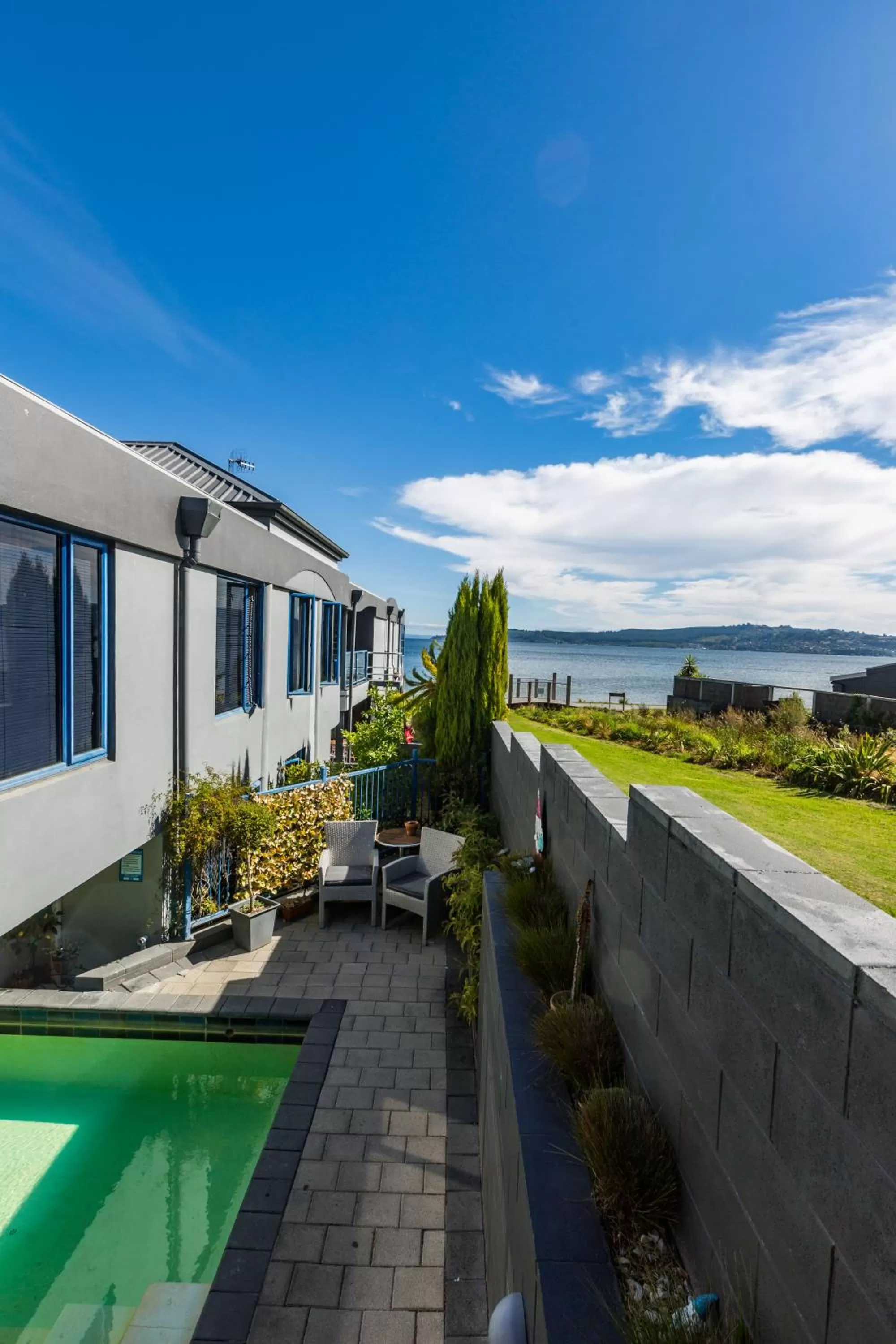 Hot Spring Bath in Clearwater Motor Lodge