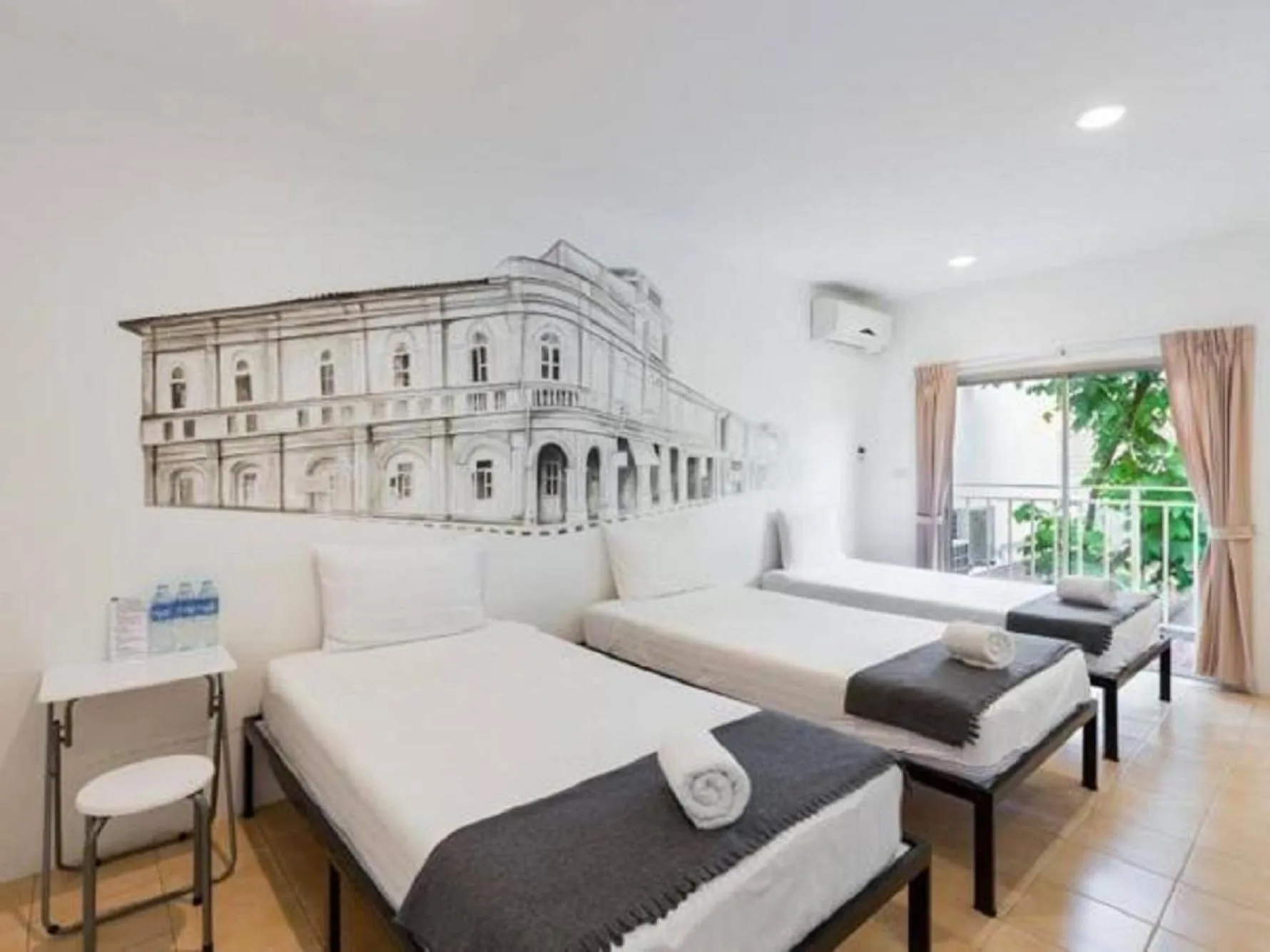 Bed in Chino Town Gallery Alley - SHA Plus