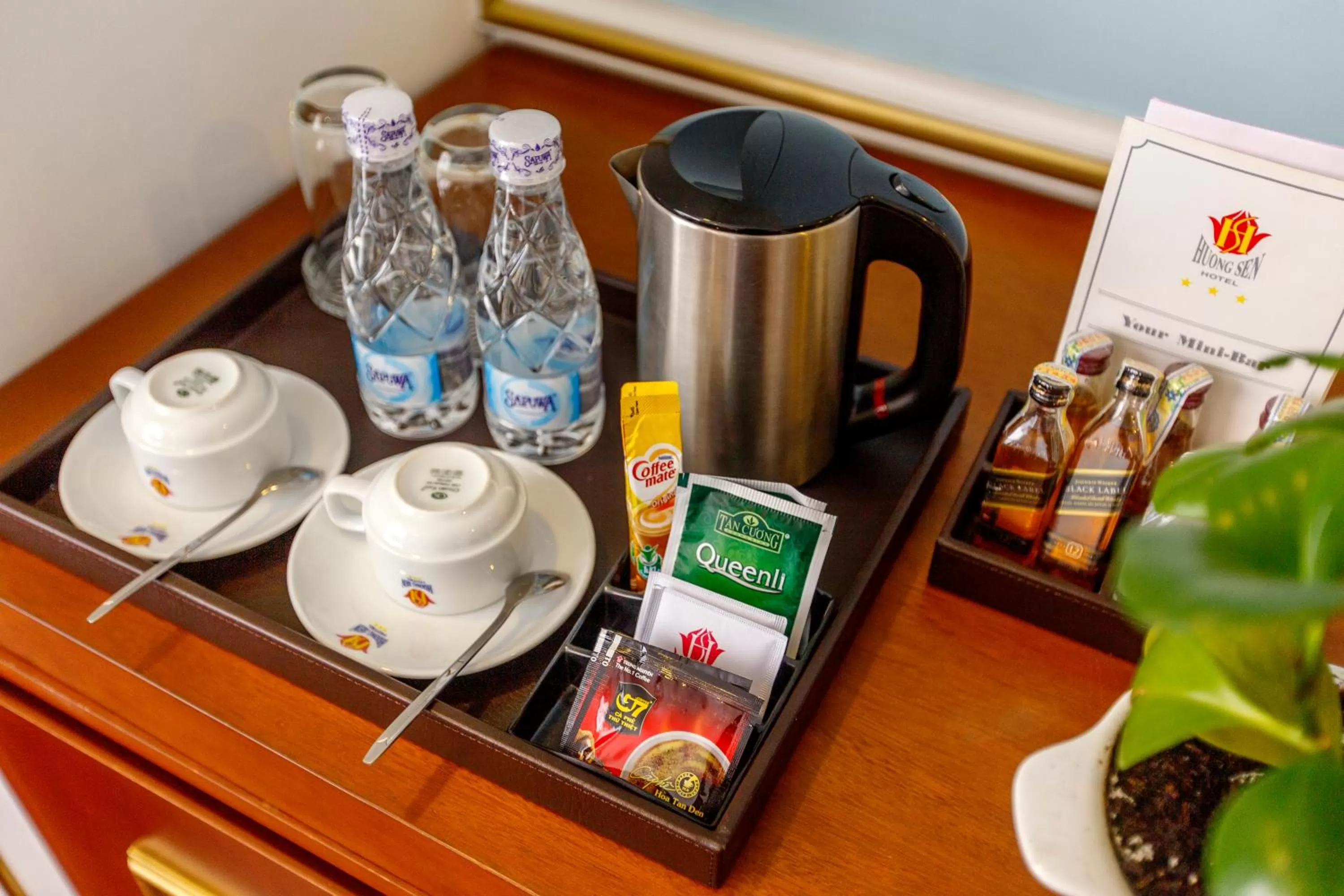 Coffee/tea facilities in Huong Sen Hotel