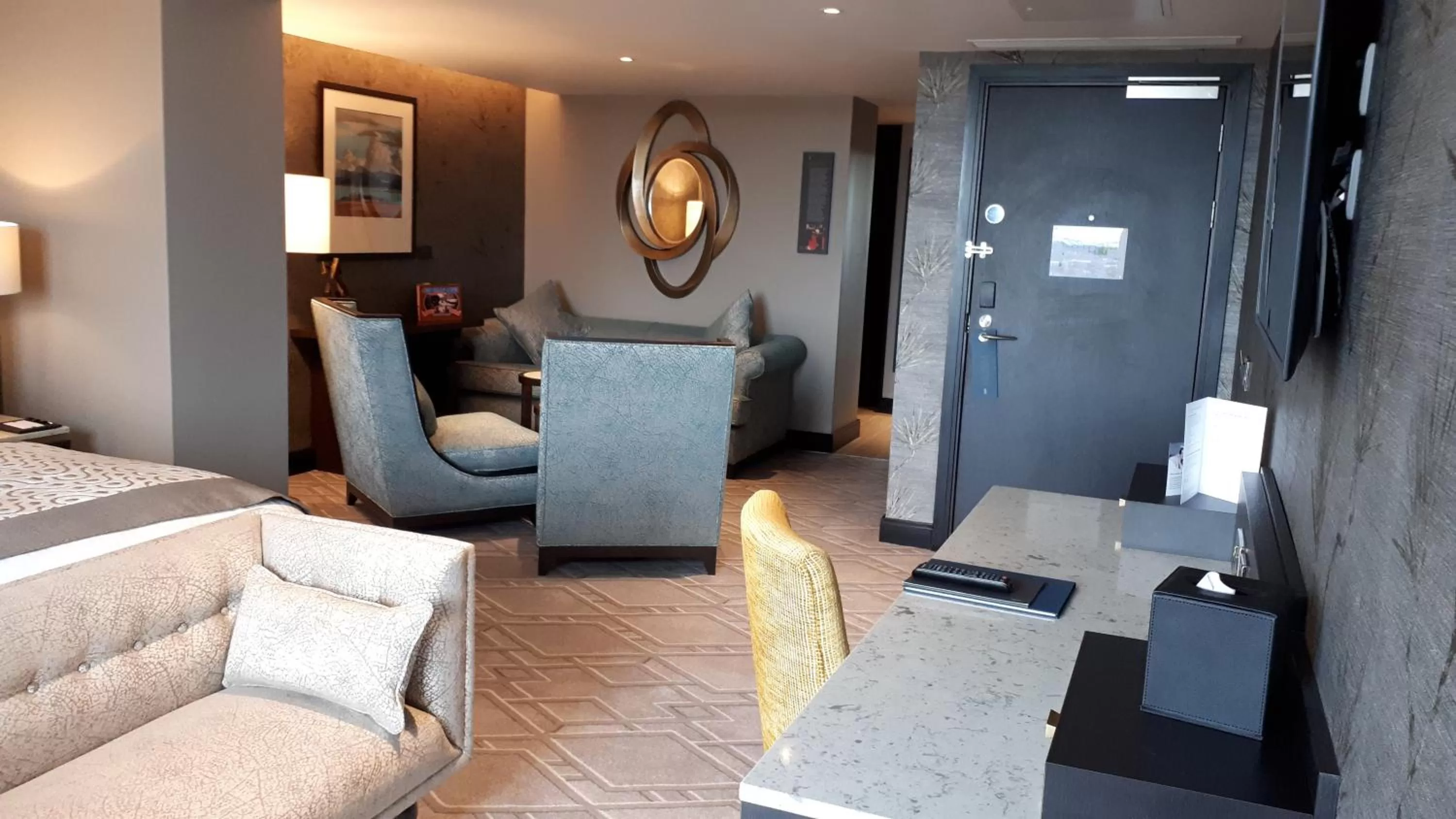 Living room in Grand Central Hotel Belfast