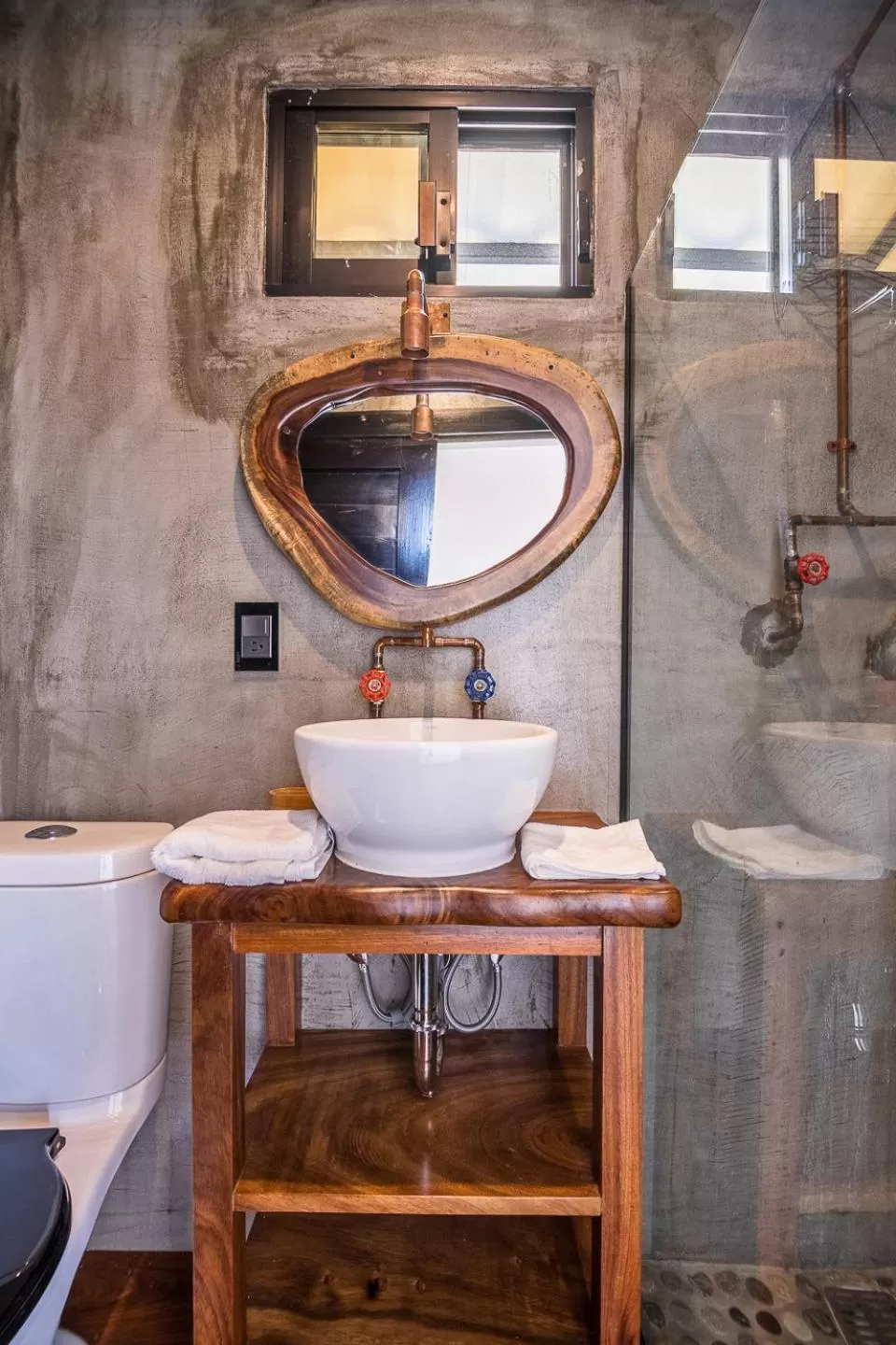 Shower in Cabane Container Hotel - ADULTS ONLY
