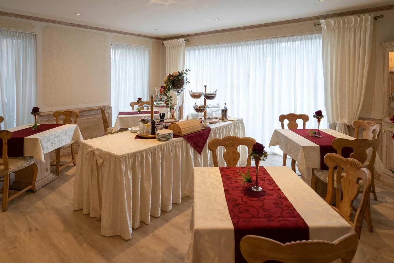 Restaurant/Places to Eat in Hotel Papenbreer