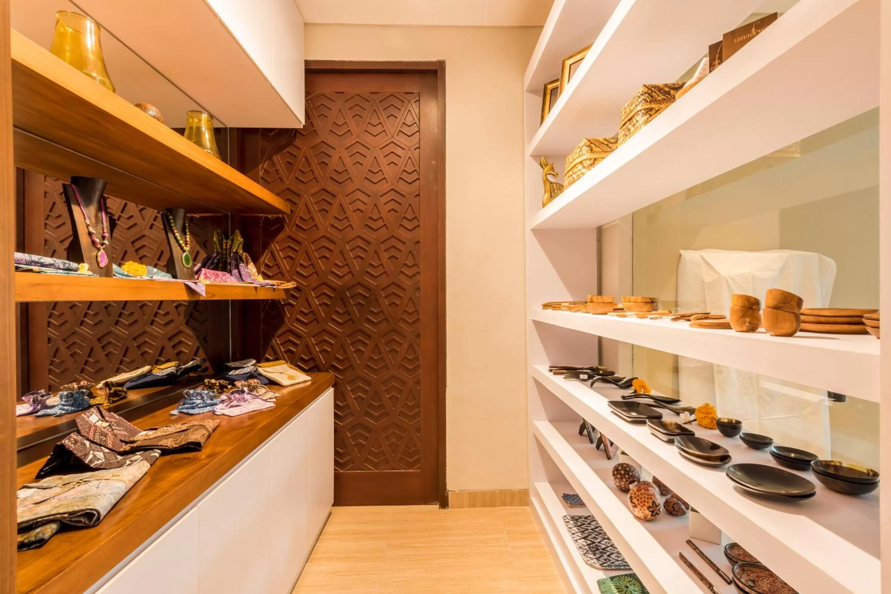 Shopping Area in tanadewa Resort Ubud Bali by Cross Collection